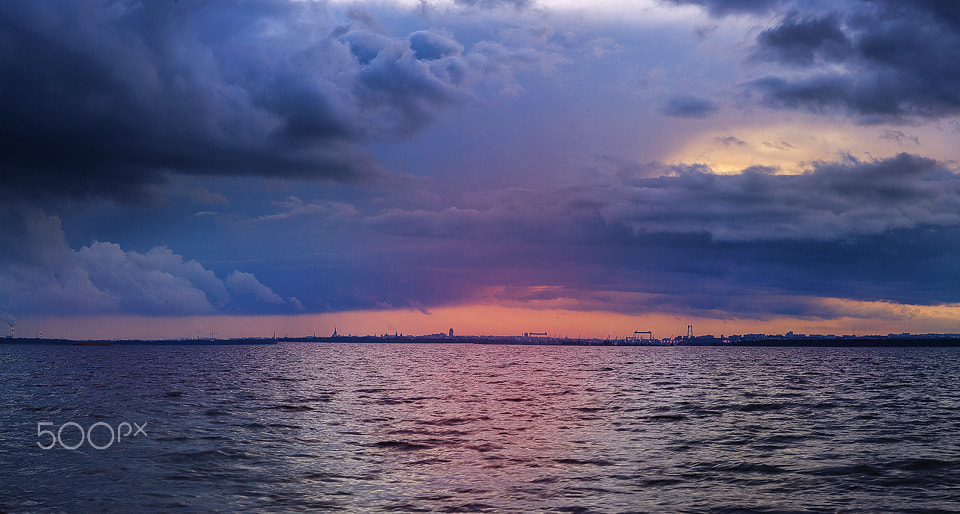 Canon EOS 5D + Canon EF 85mm F1.2L II USM sample photo. Sky photography
