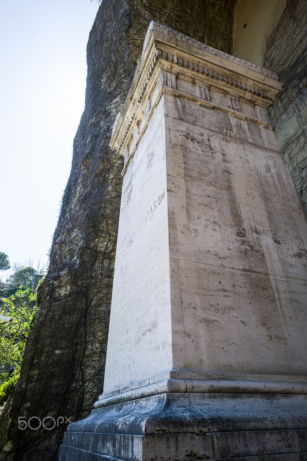 Leica M9 + Leica Elmar-M 24mm F3.8 ASPH sample photo. Tomb of giacomo leopardi photography