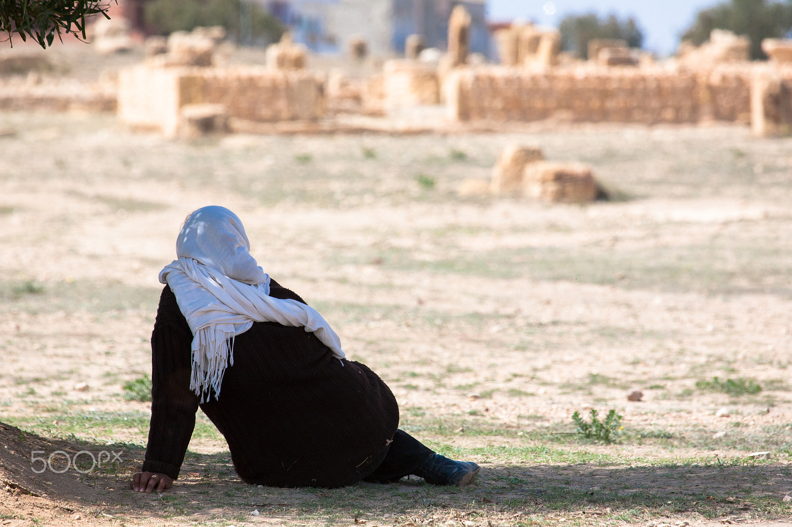 Canon EF 100-400mm F4.5-5.6L IS USM sample photo. Woman in carthago photography