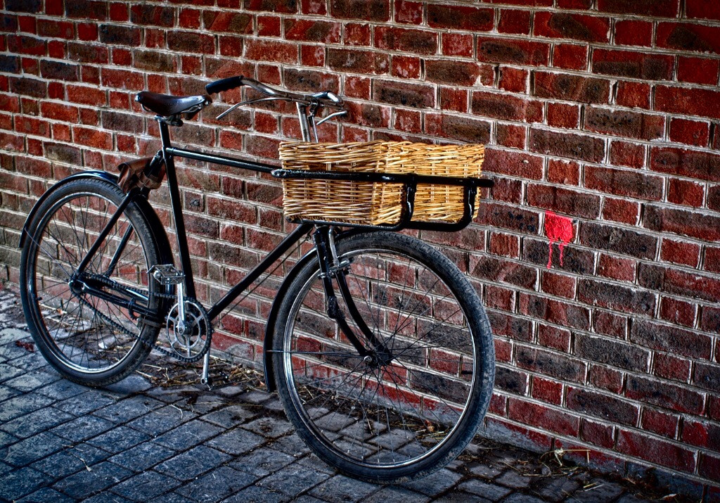 Fujifilm FinePix S1 Pro sample photo. Trade bike photography