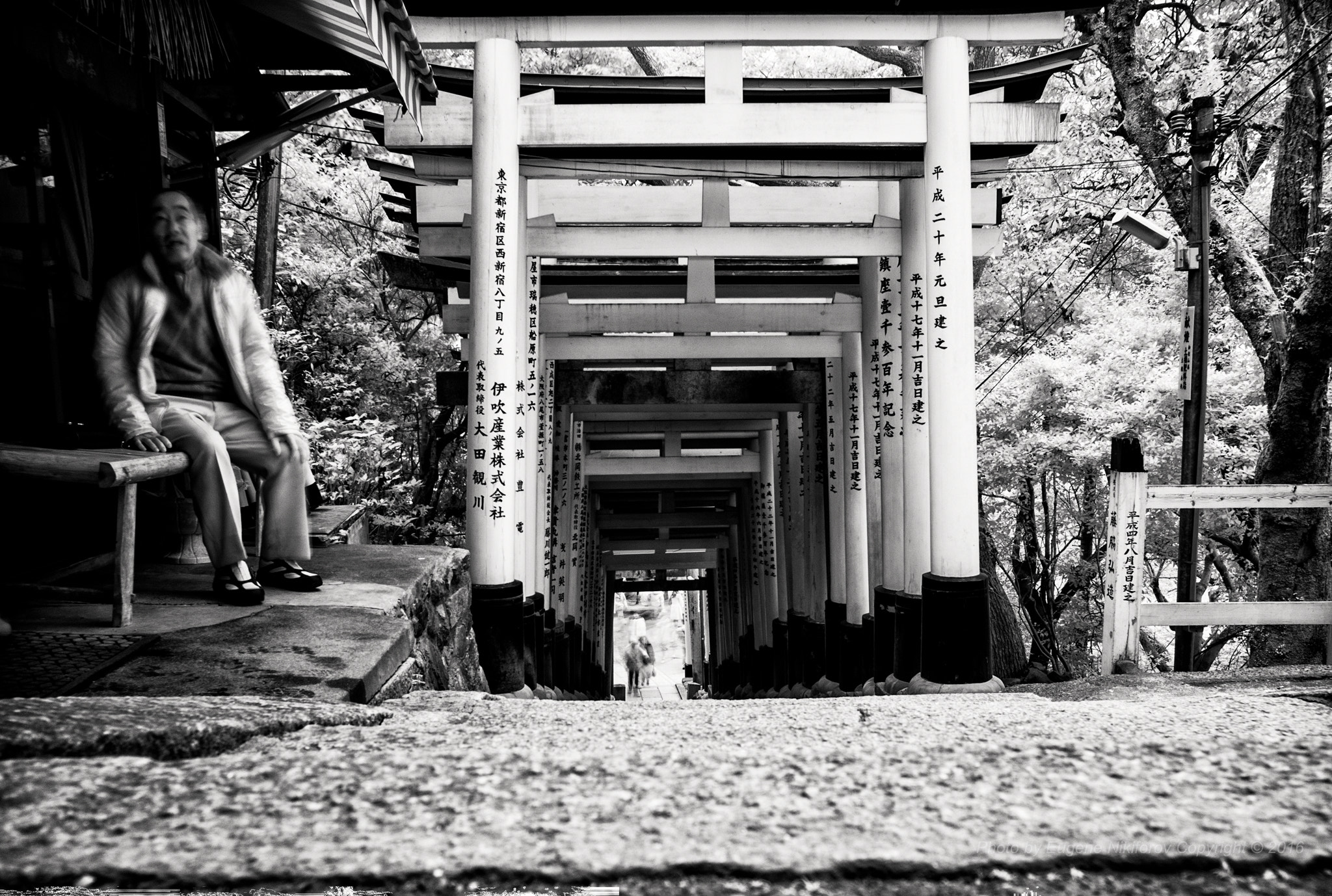 Leica M8 sample photo. Temple ghosts, fushimi inari taisha, kyoto photography