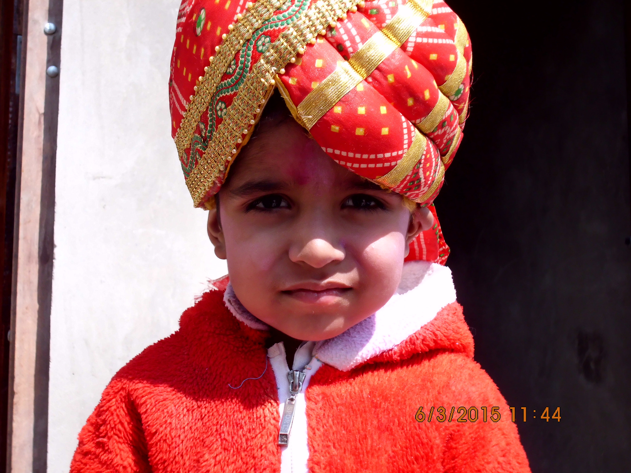 Benq AE200 sample photo. Holi preparations photography