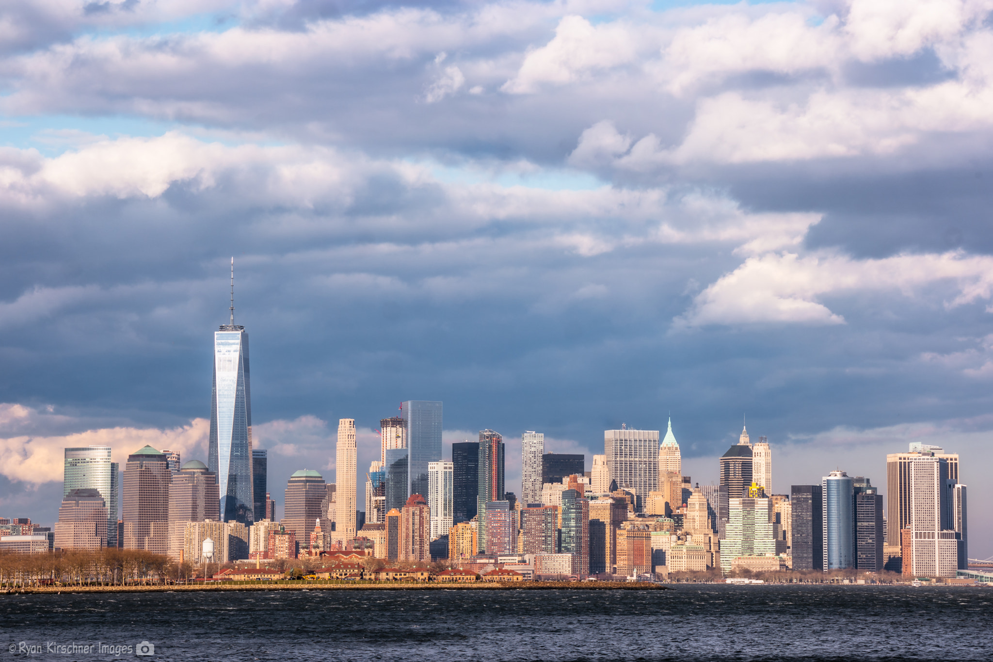 Samsung NX1 + Samsung NX 50-200mm F4-5.6 ED OIS sample photo. Clouds over manhattan photography