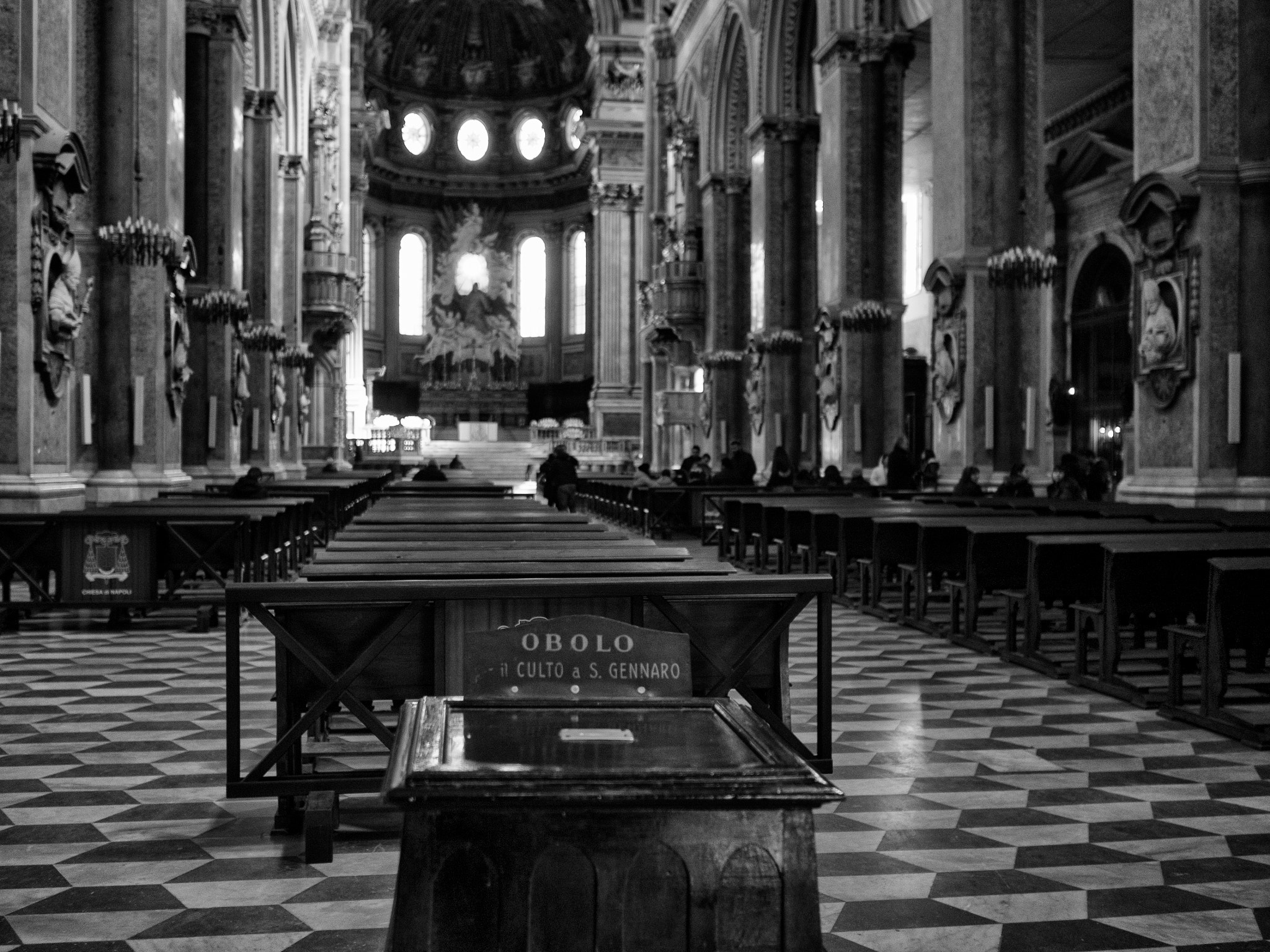 Olympus OM-D E-M5 II + Olympus M.Zuiko Digital 17mm F1.8 sample photo. Church of naples photography