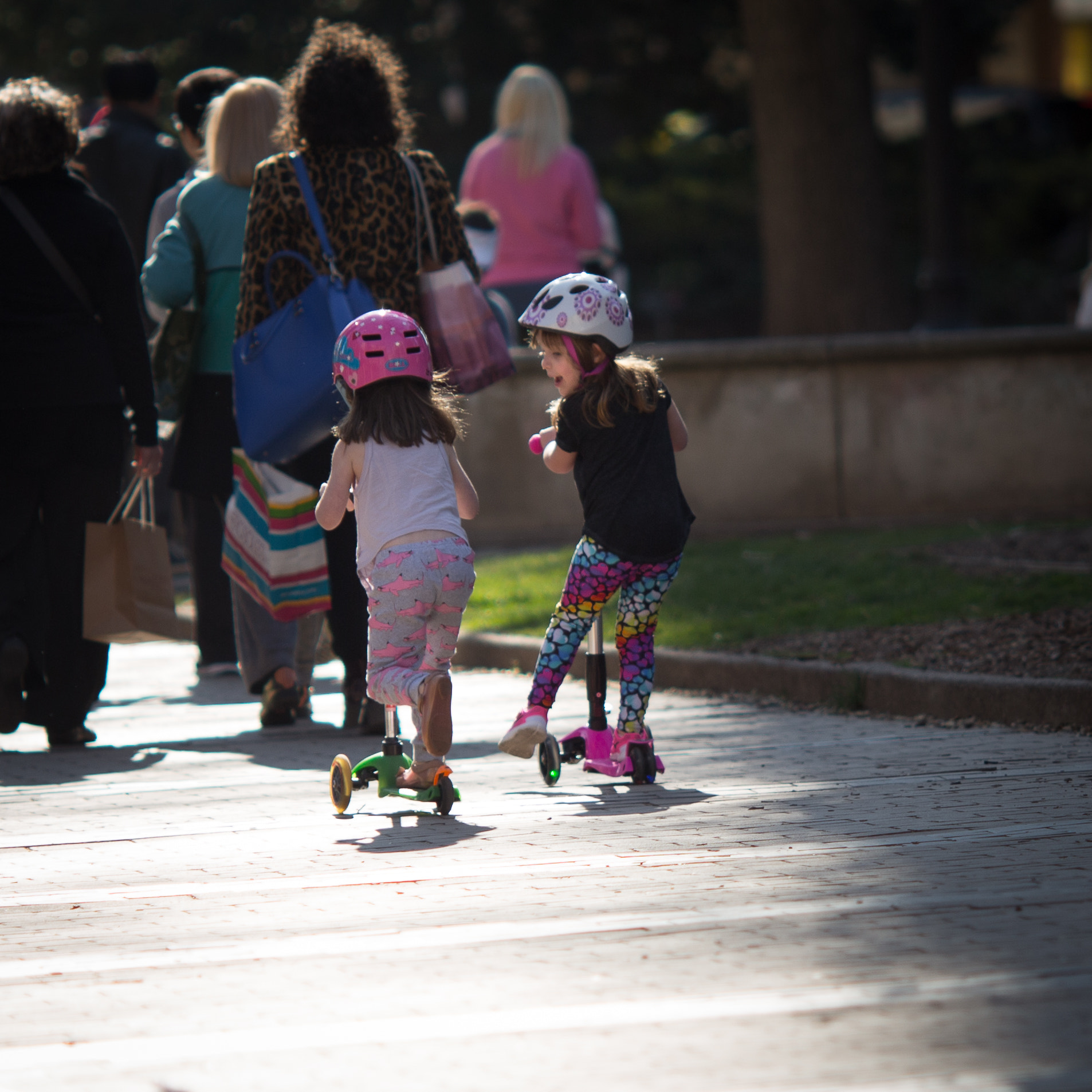 Canon EF 135mm F2L USM sample photo. Street_photography-12 photography