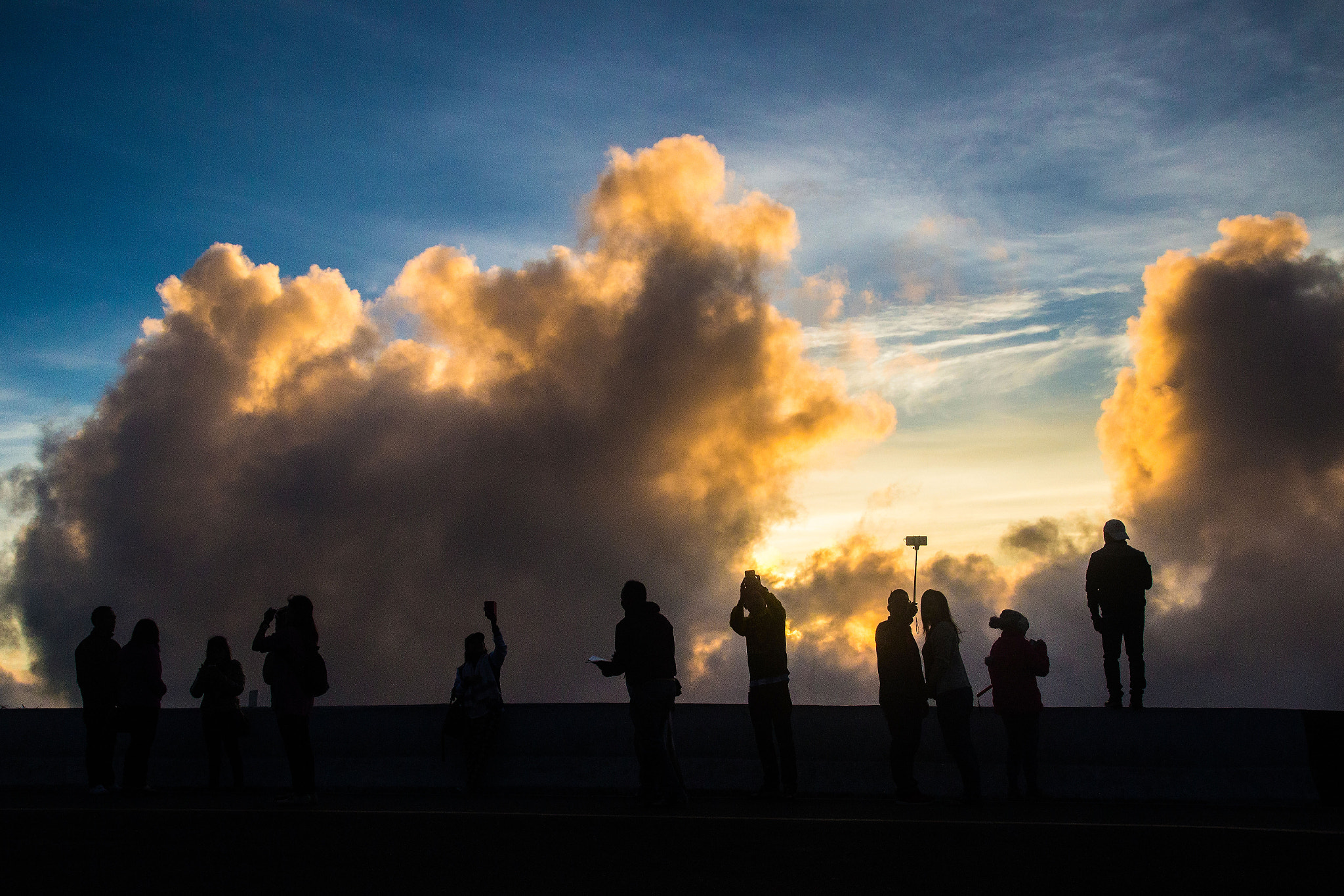 Canon EOS 600D (Rebel EOS T3i / EOS Kiss X5) sample photo. Waiting for the sunrise at doiinthanon thailand photography