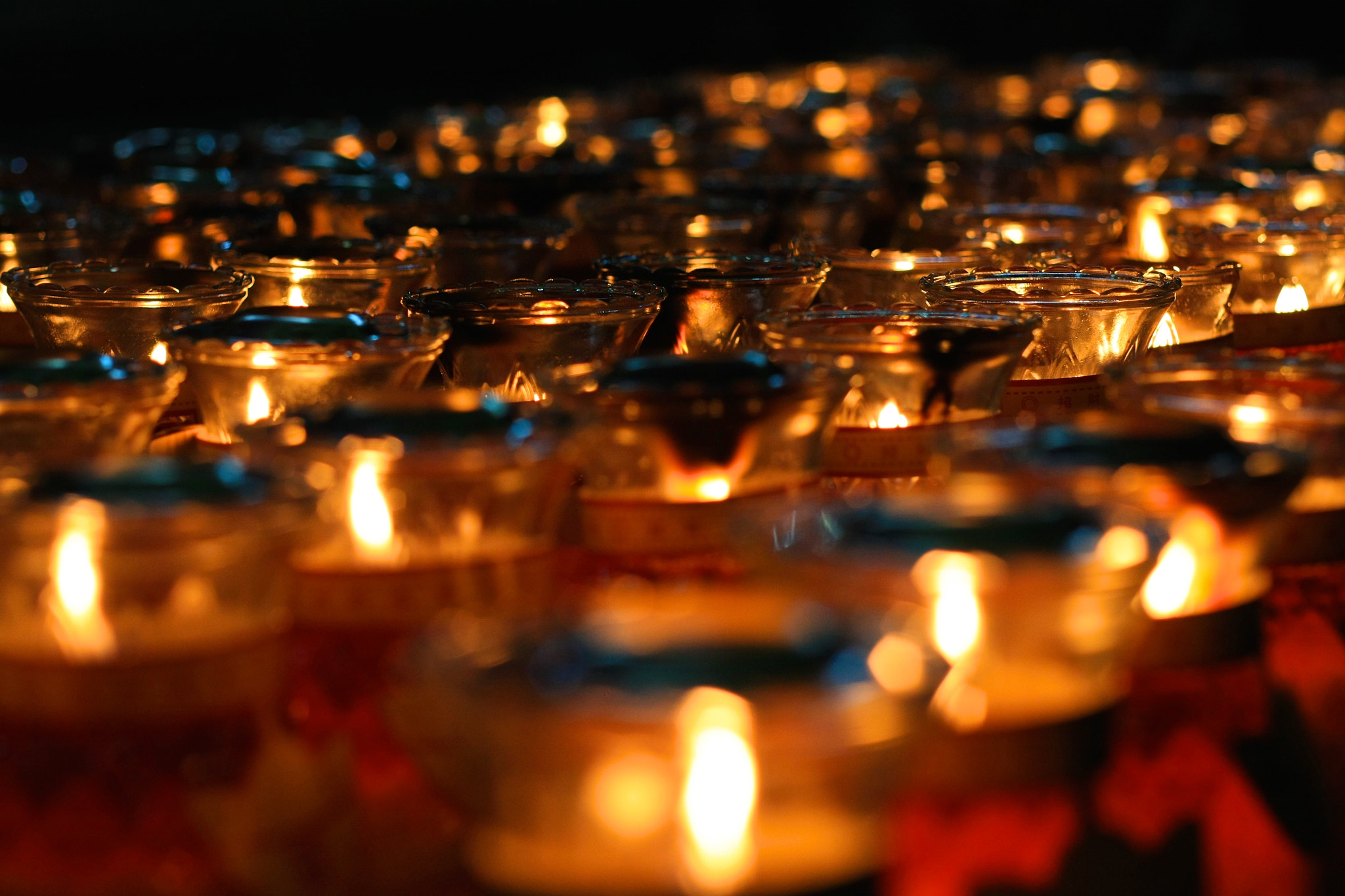 Canon EOS 40D + Canon EF 50mm f/1.8 sample photo. Serenity of the dancing flames photography