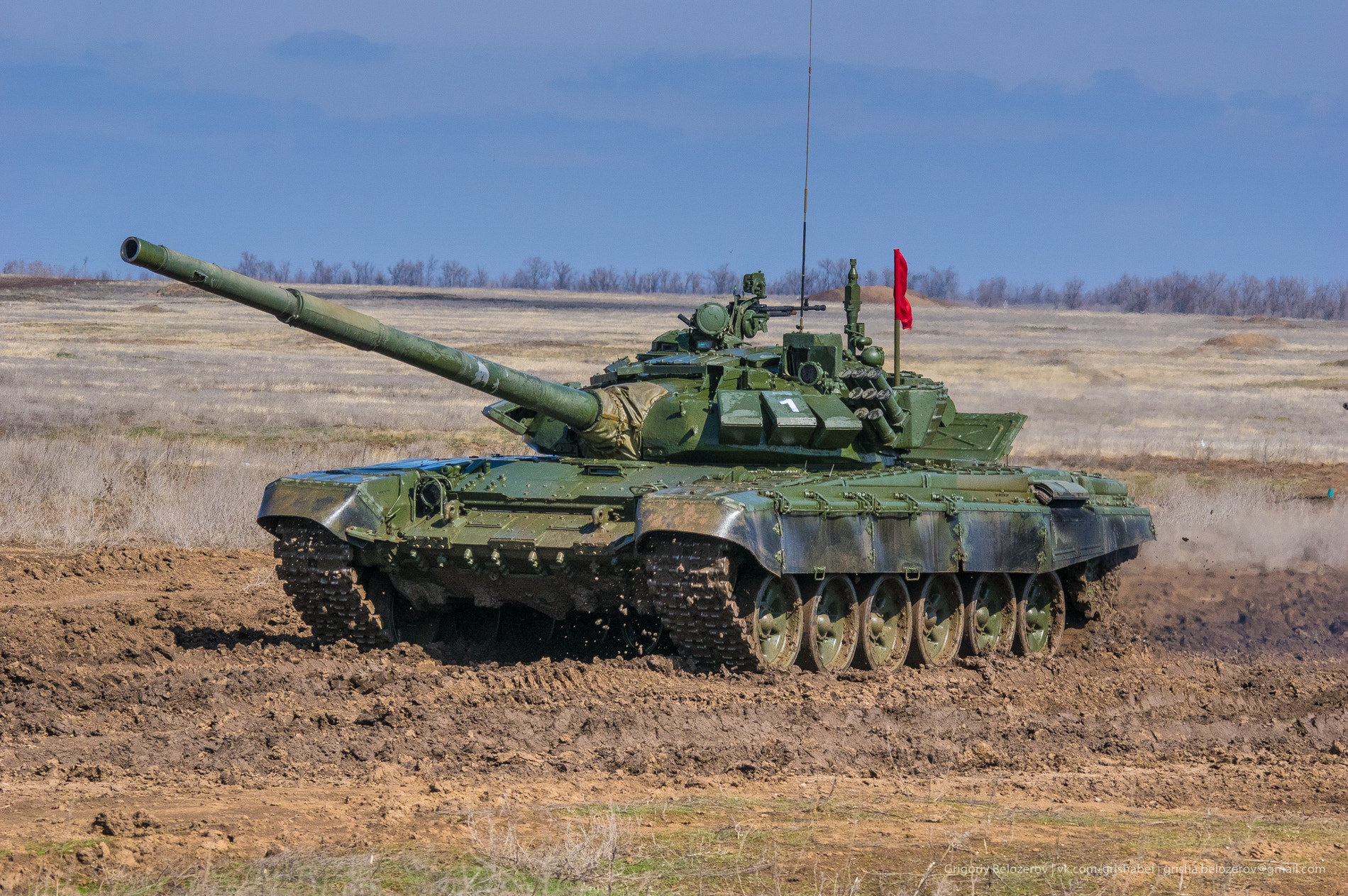 Pentax K-3 + Sigma 150-500mm F5-6.3 DG OS HSM sample photo. Tank biathlon in russia. russian tank. photography