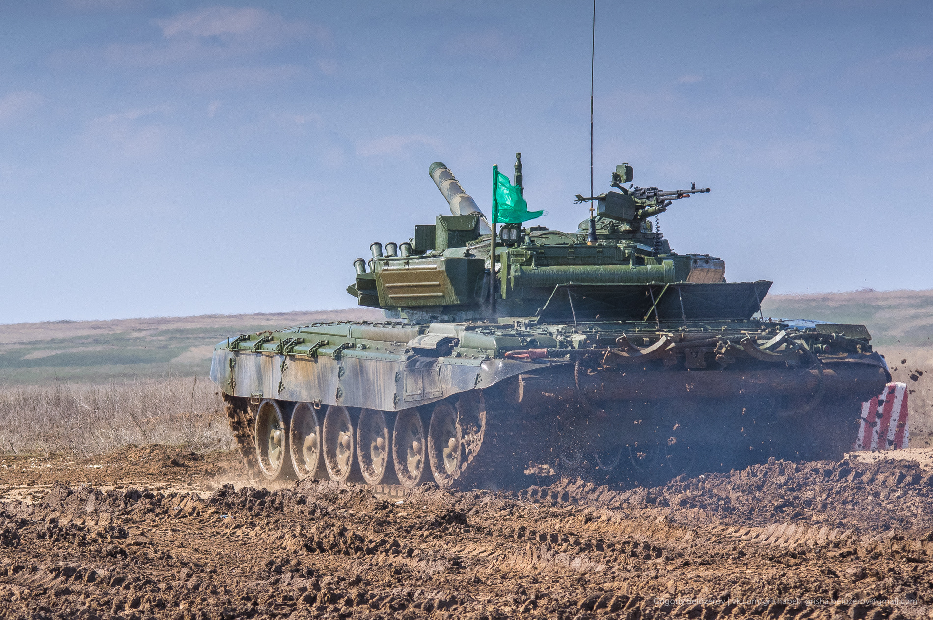 Pentax K-3 + Sigma 150-500mm F5-6.3 DG OS HSM sample photo. Tank biathlon in russia. russian tank. photography