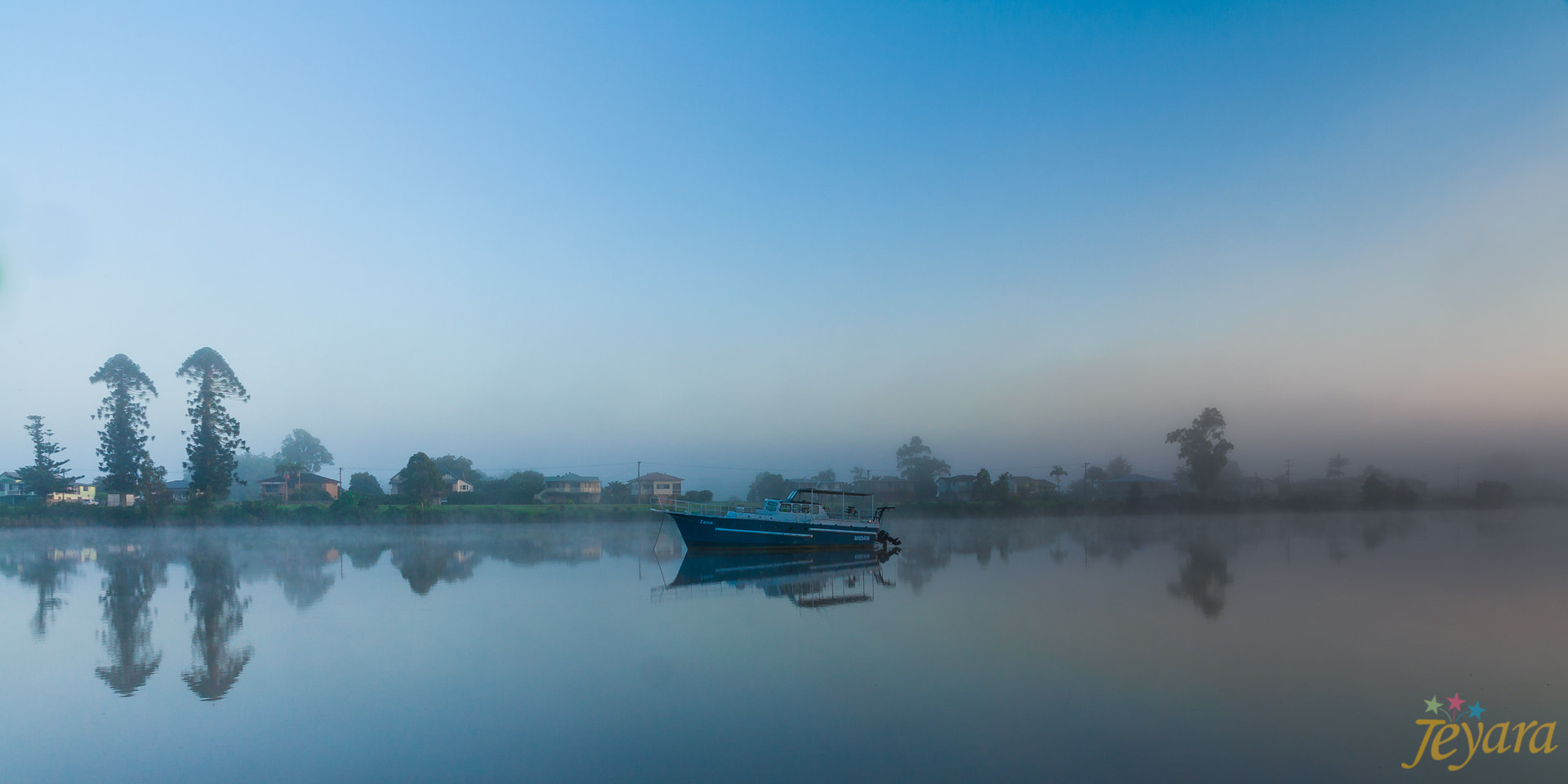 Canon EOS 450D (EOS Rebel XSi / EOS Kiss X2) sample photo. Calm and foggy photography