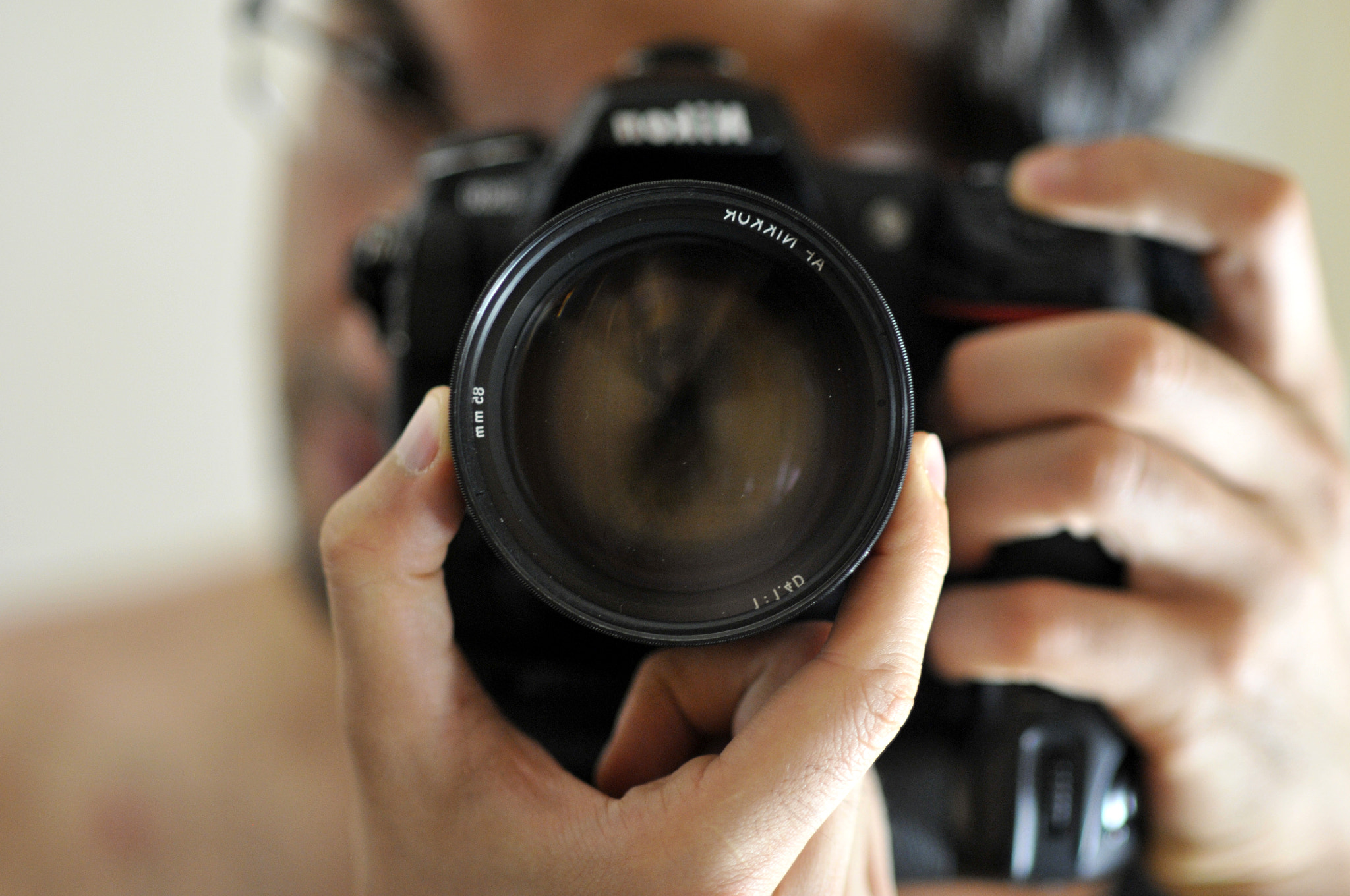 Nikon D300 + Nikon AF Nikkor 85mm F1.4D sample photo. Eye of glass. photography