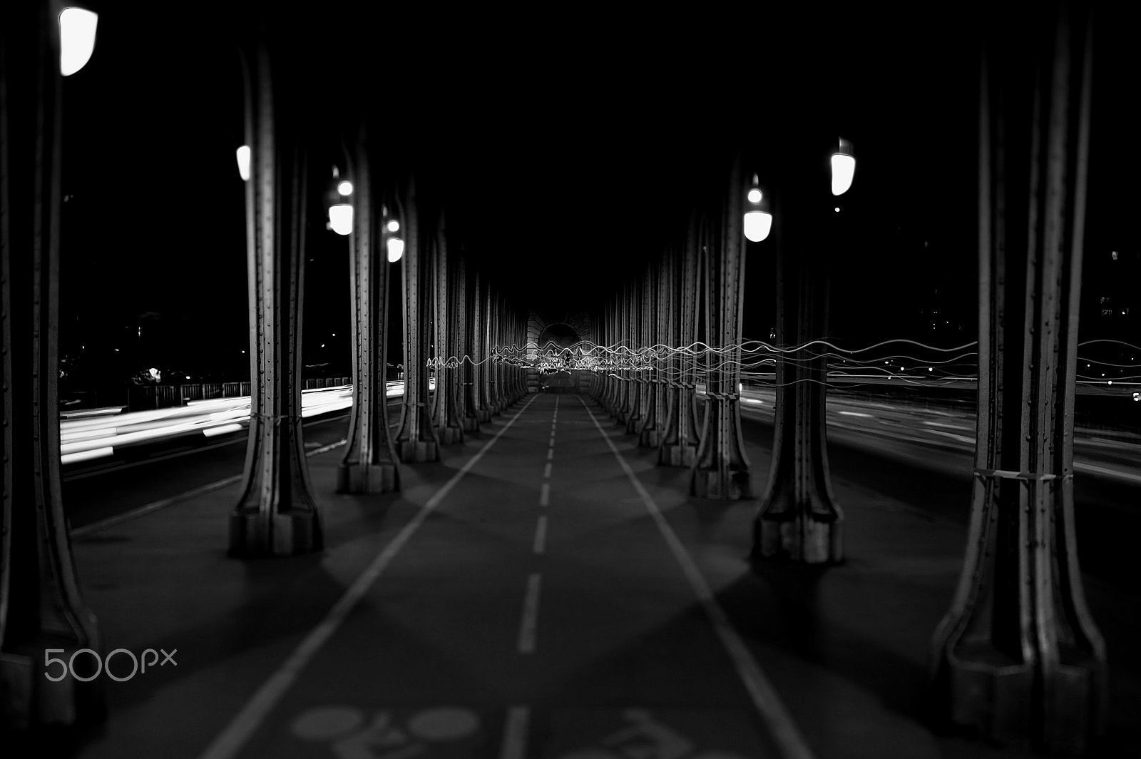 Nikon PC-E Nikkor 45mm F2.8D ED Tilt-Shift sample photo. Night runners @ paris photography