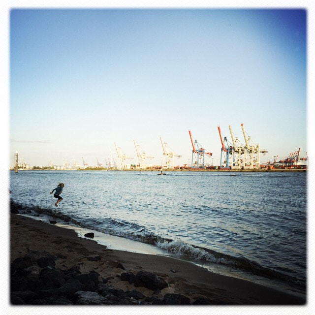 Hipstamatic 280 sample photo. Hamburg!spring. photography