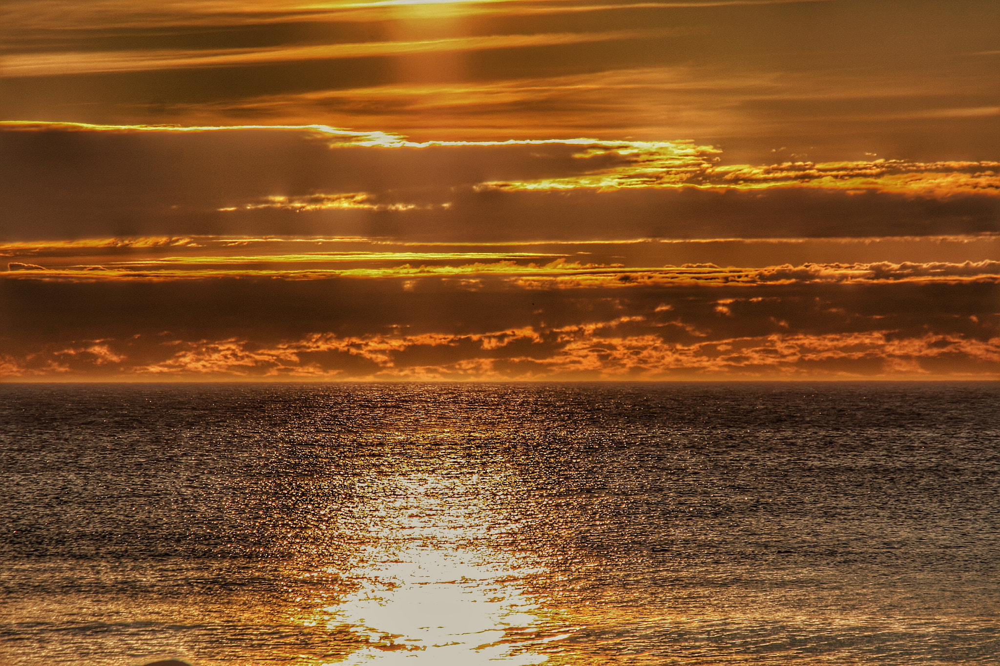 Canon 28-300mm sample photo. Midnightsun lofoten photography