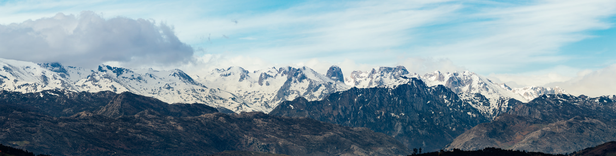 Nikon AF-S Nikkor 200-500mm F5.6E ED VR sample photo. Picos de europa photography