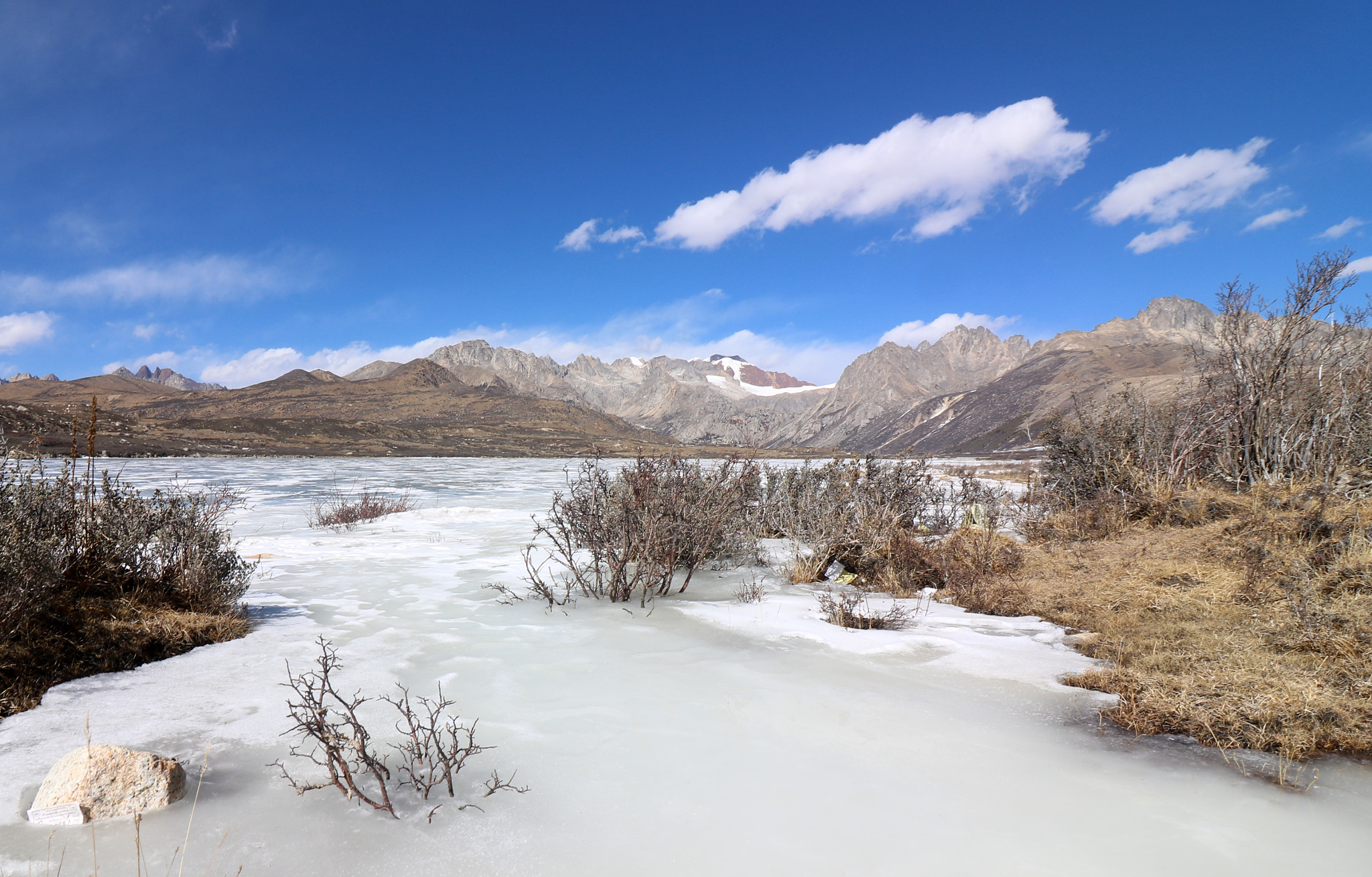 Canon EOS 750D (EOS Rebel T6i / EOS Kiss X8i) sample photo. Lake of love photography