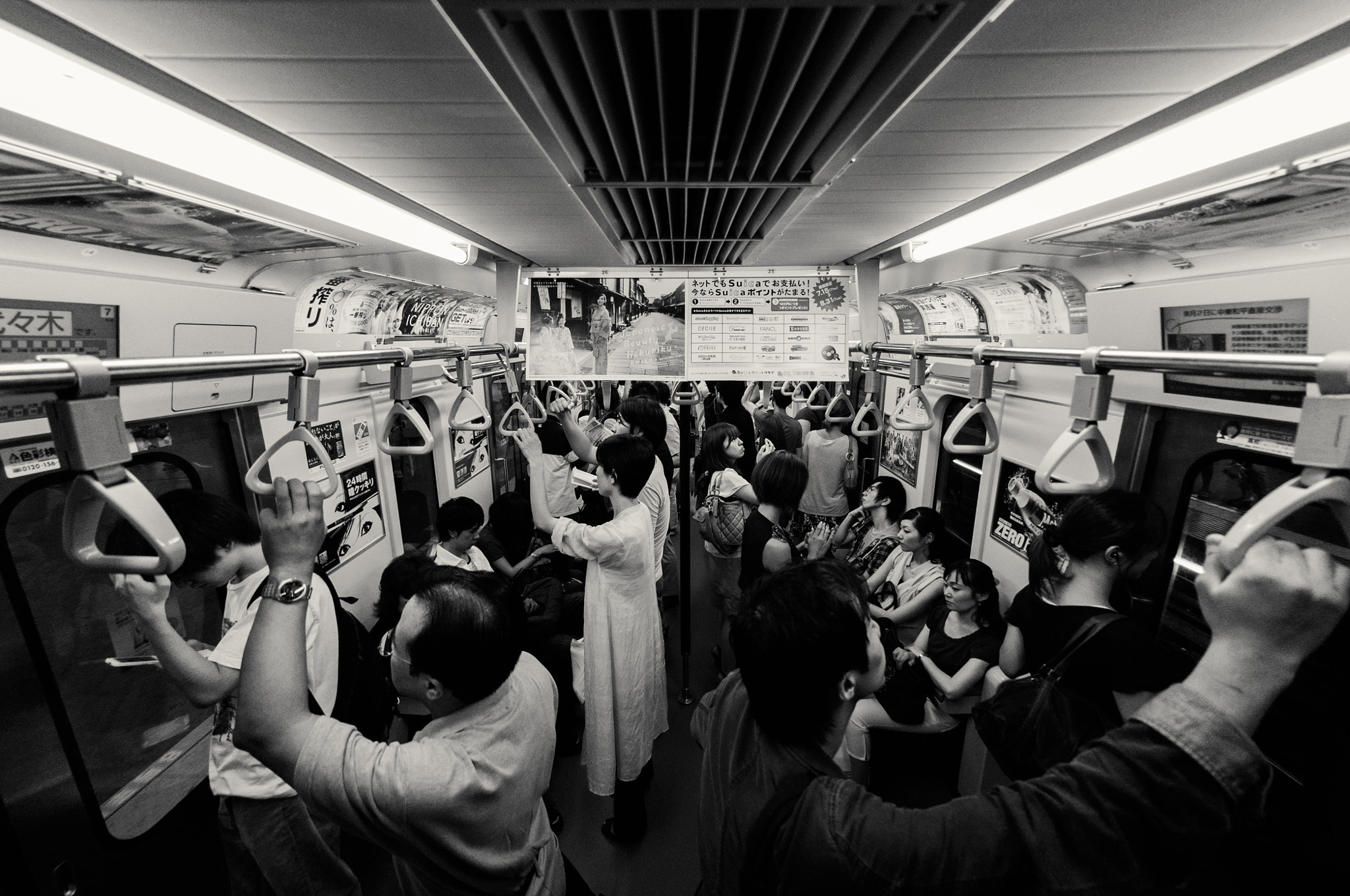 Nikon AF DX Fisheye-Nikkor 10.5mm F2.8G ED sample photo. Japan metro photography
