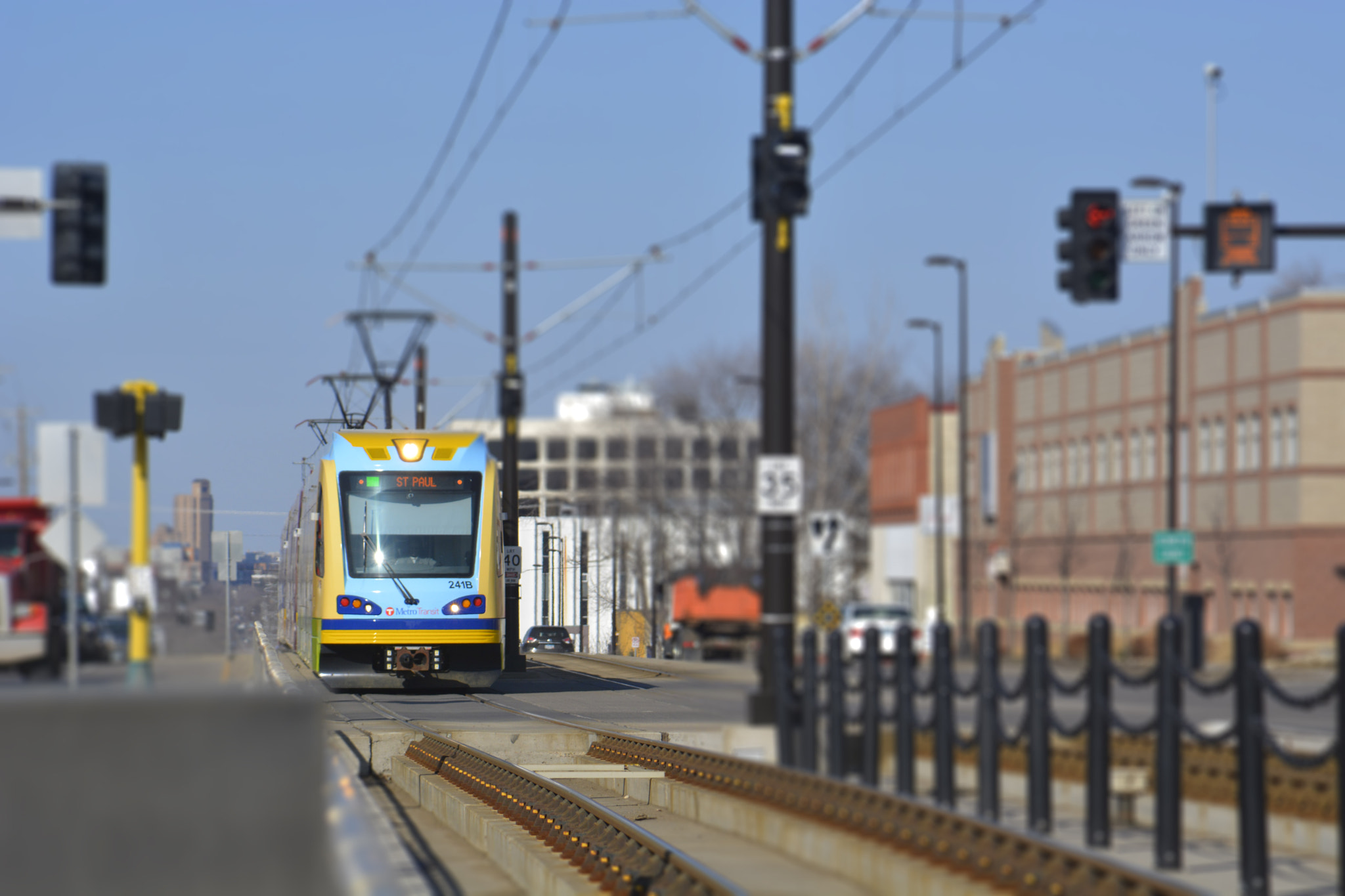 Nikon D5200 + AF Zoom-Nikkor 24-120mm f/3.5-5.6D IF sample photo. St paul mn train photography