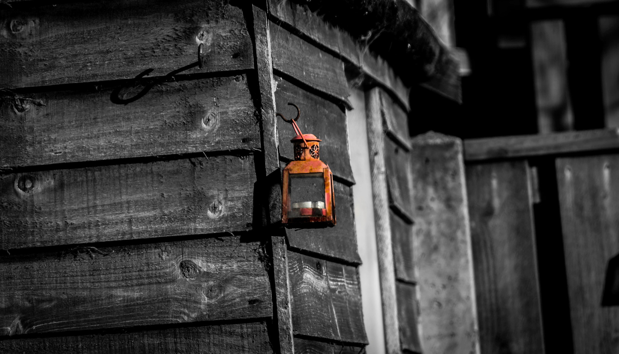 Sony 75-300mm F4.5-5.6 sample photo. Garden lamp photography