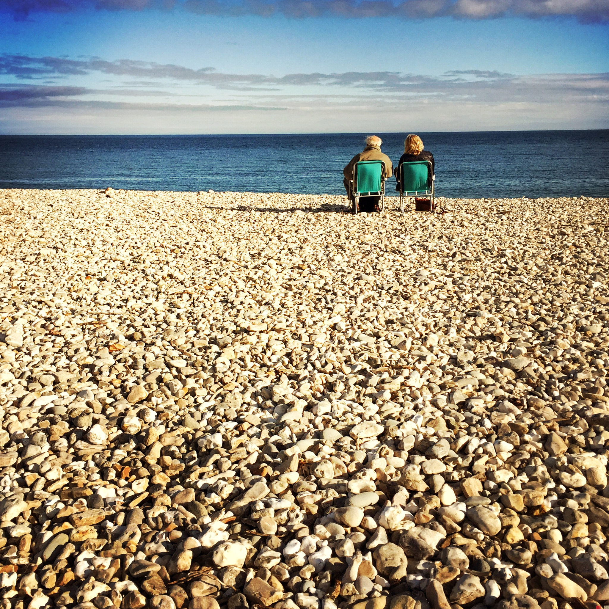 Hipstamatic 280 sample photo. Couple on beach photography