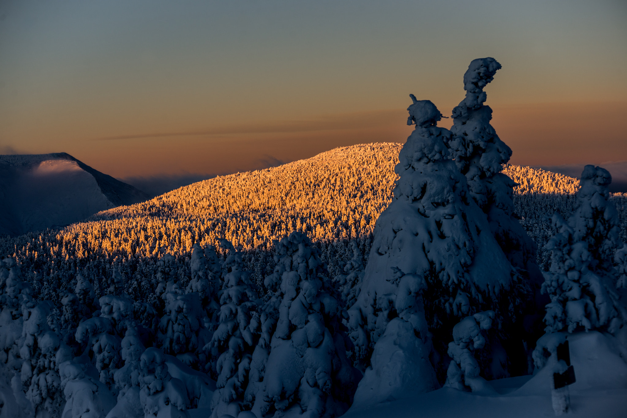 Nikon D600 + AF Nikkor 70-210mm f/4-5.6 sample photo. Sunrise over a sea of mountains photography