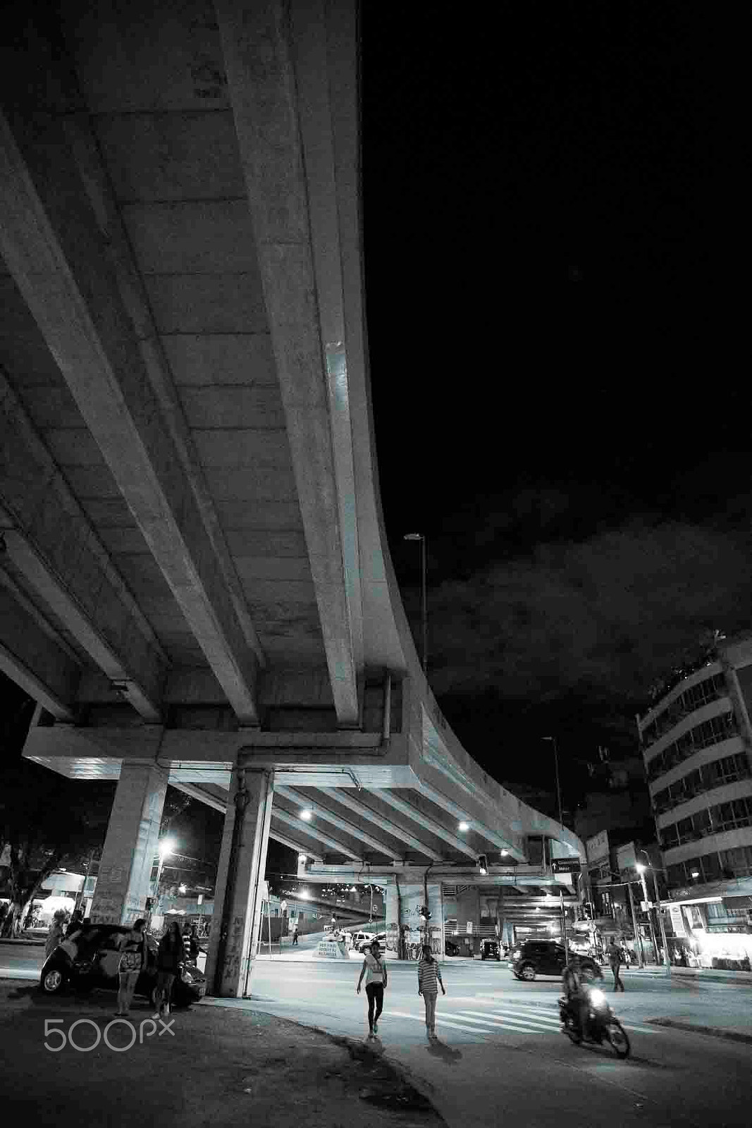 Tamron AF 19-35mm f/3.5-4.5 sample photo. Urbanismos photography