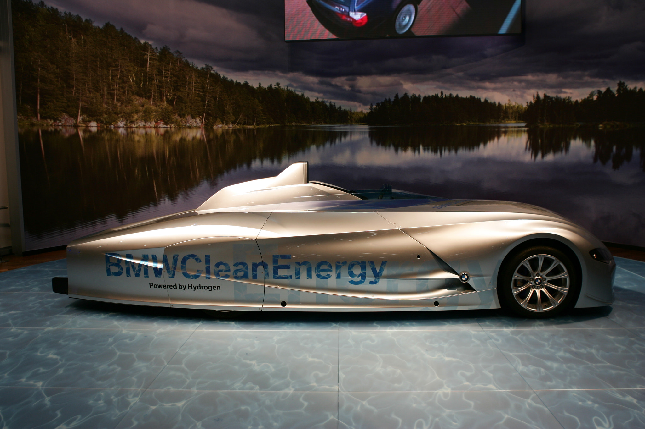 Canon EOS-1D Mark II sample photo. La auto show photography
