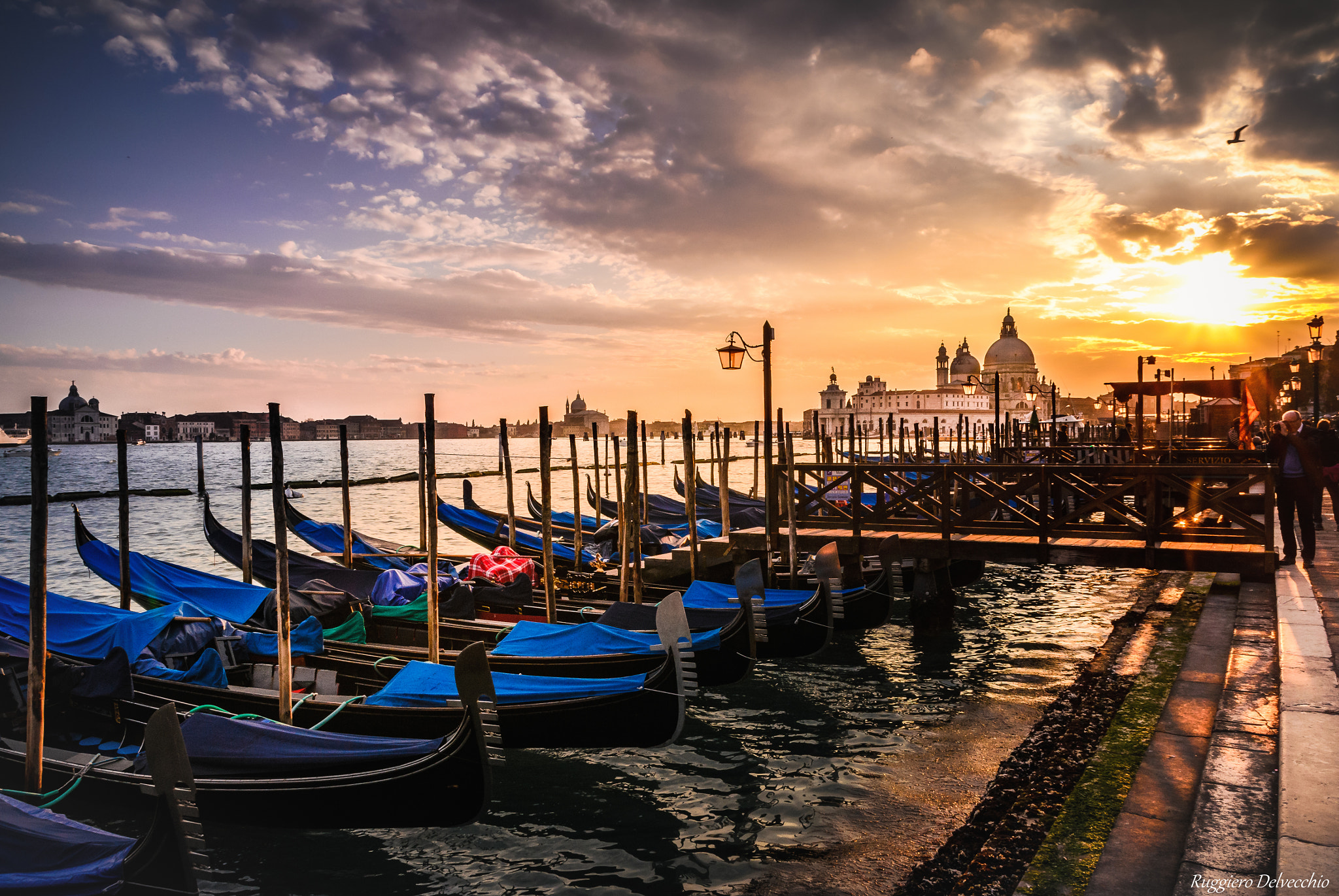 Sigma 17-70mm F2.8-4 DC Macro OS HSM | C sample photo. Sunset venezia photography