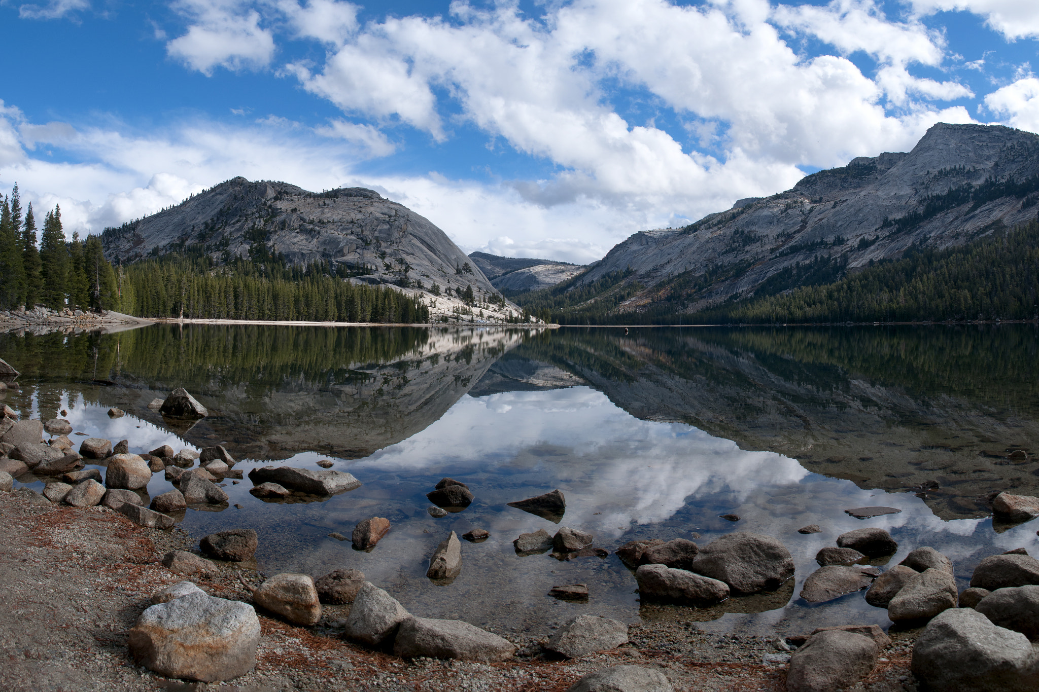 Nikon D300 + Sigma 18-200mm F3.5-6.3 DC sample photo. Tenaya lake photography