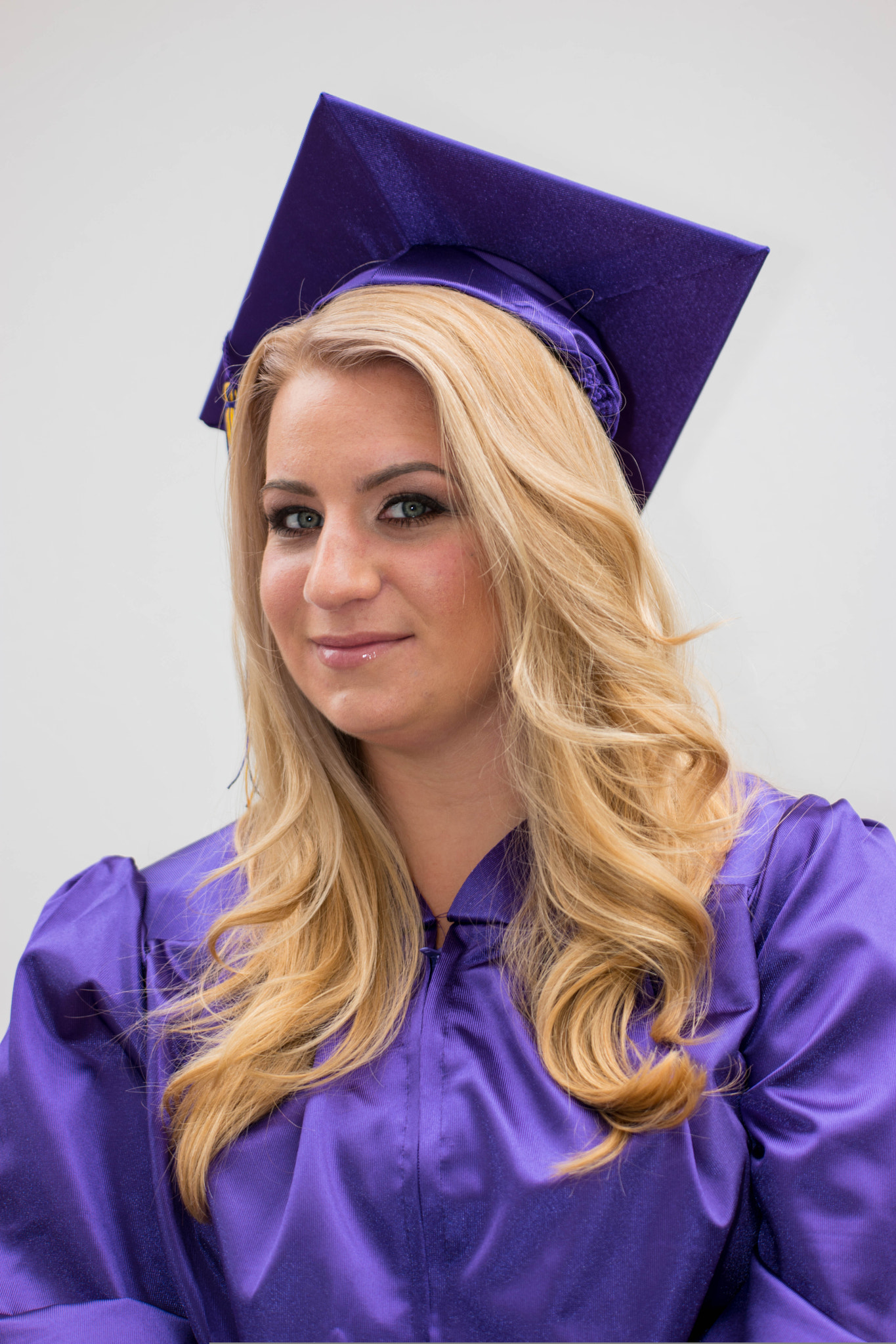 NX 50-150mm F2.8 S sample photo. Graduation portrait photography