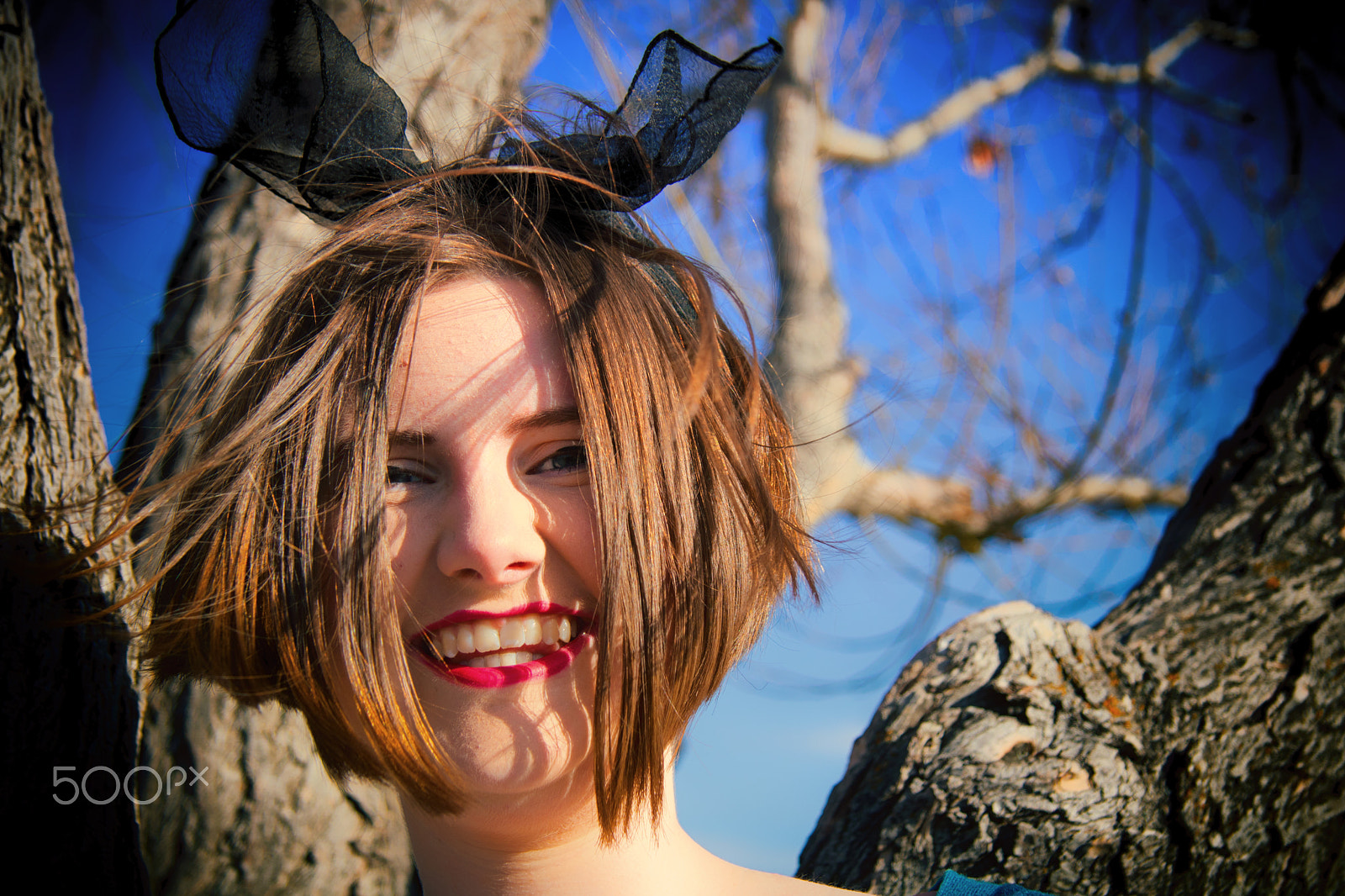 Canon EF-S 17-85mm F4-5.6 IS USM sample photo. Vintage smile photography