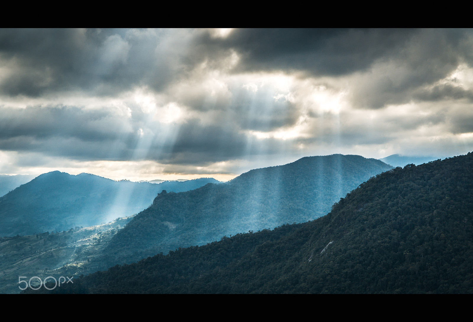 Sony a5100 + Sony E PZ 18-105mm F4 G OSS sample photo. Omega mountain pass dalat, vietnam photography