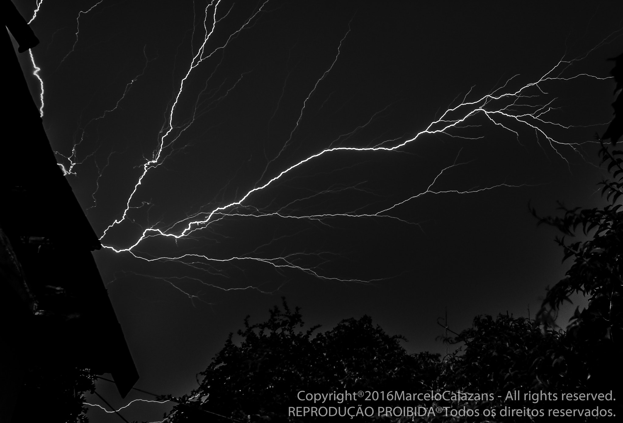 Sigma 8-16mm F4.5-5.6 DC HSM sample photo. Storm photography