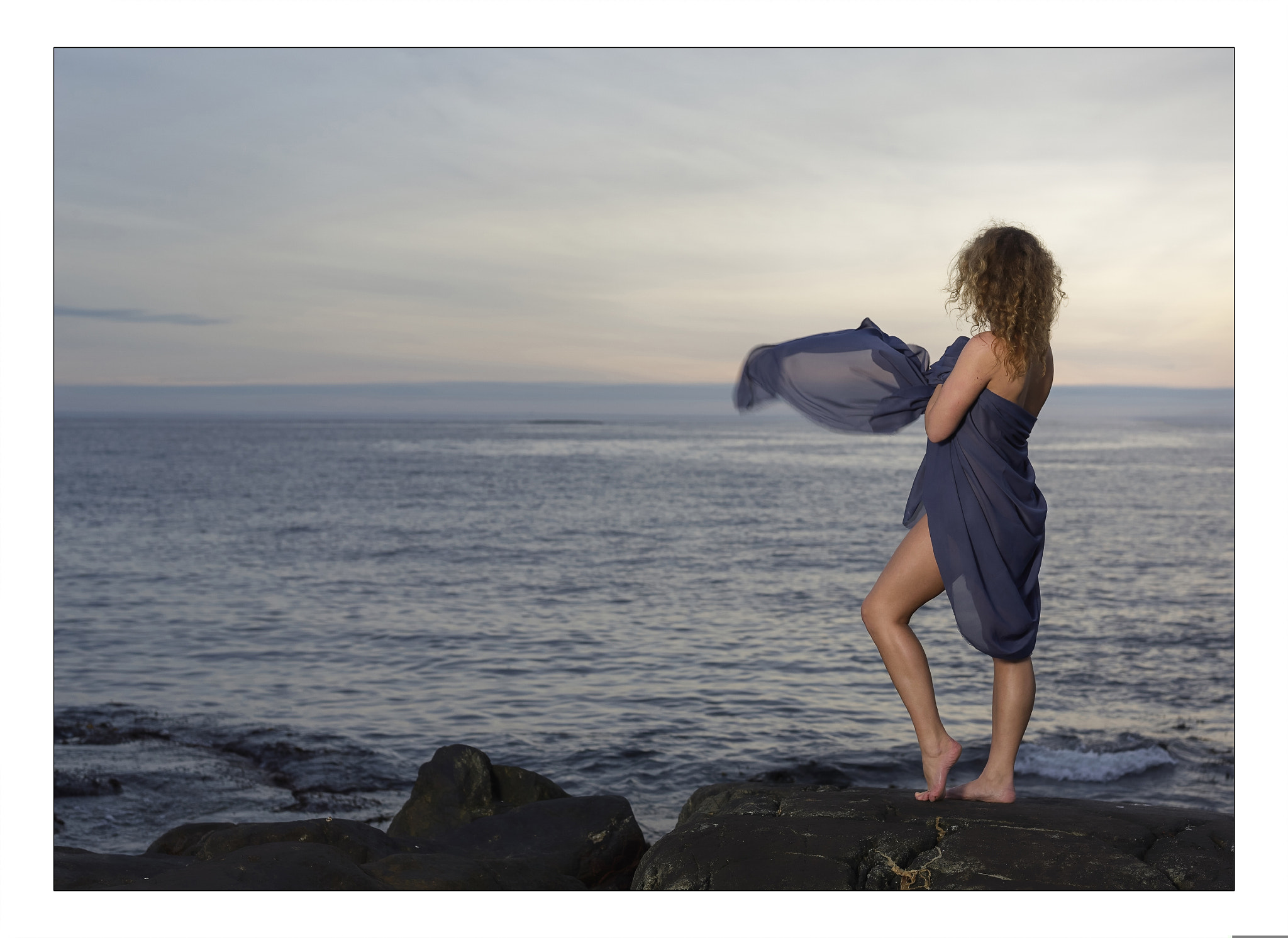 Leica S (TYP 006) sample photo. Girl looking at the sunset photography