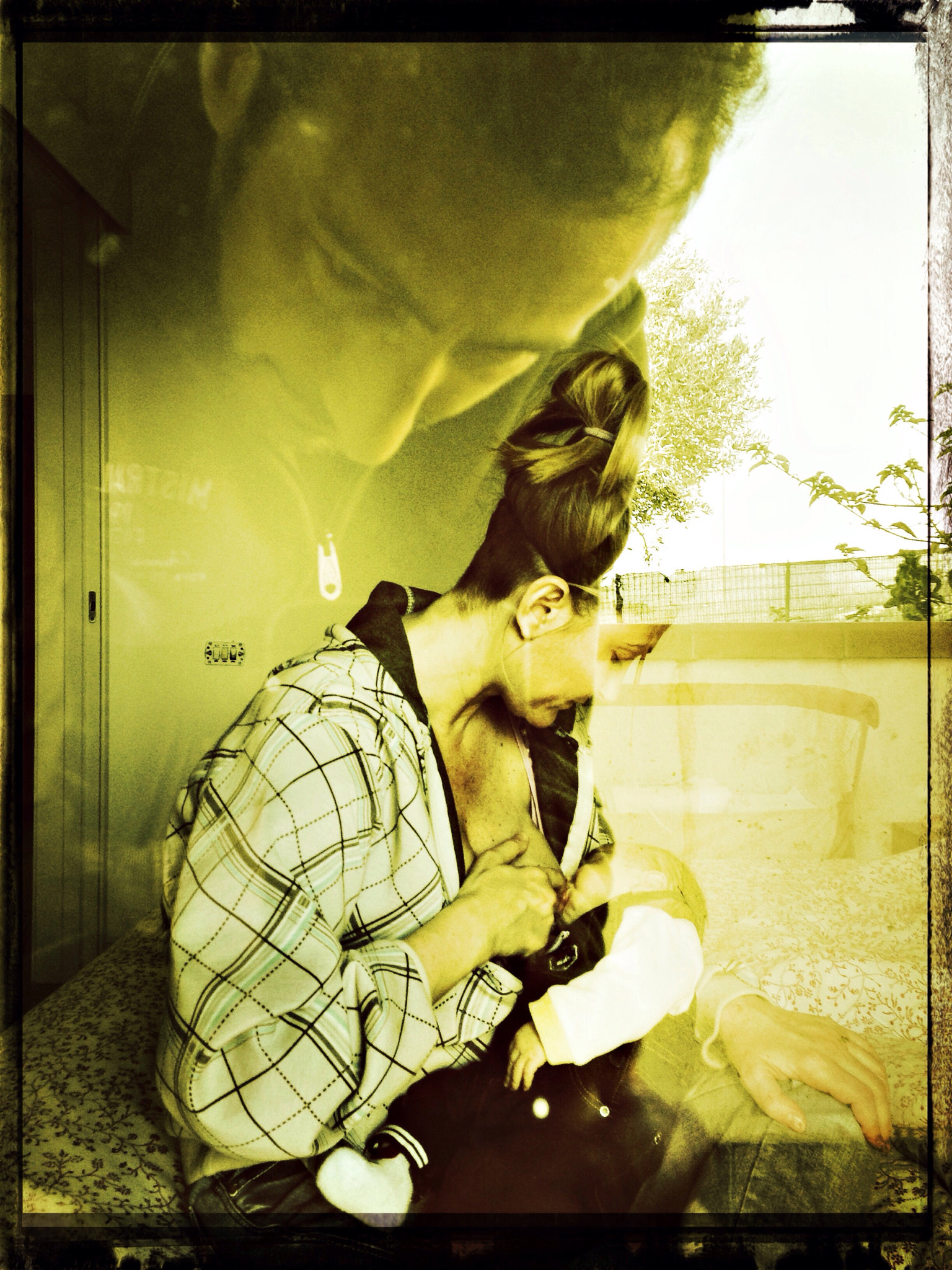 Hipstamatic 311 sample photo. My family photography