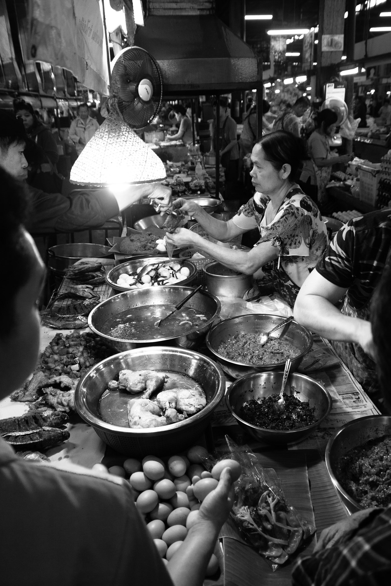 Sigma 17-70mm F2.8-4 DC Macro OS HSM sample photo. Street food v photography
