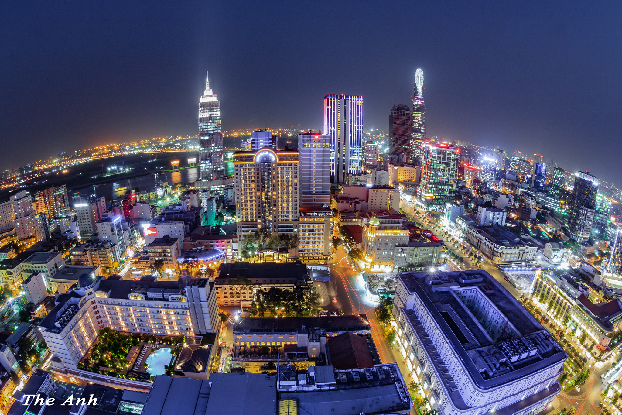Canon EF 8-15mm F4L Fisheye USM sample photo. Khu trung tâm tp.hcm photography
