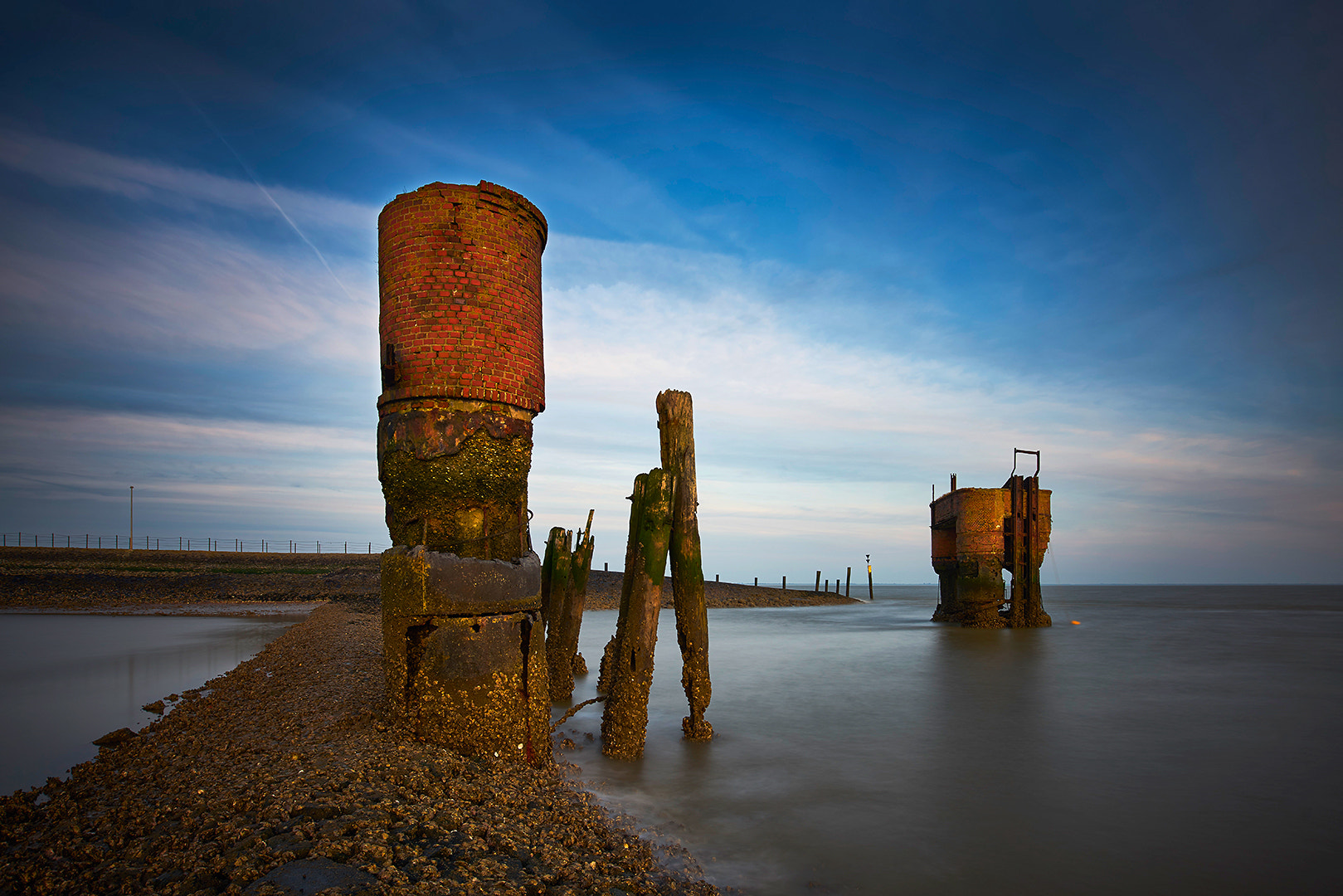 16-35mm F4 G SSM OSS sample photo. Sea castle ruins photography