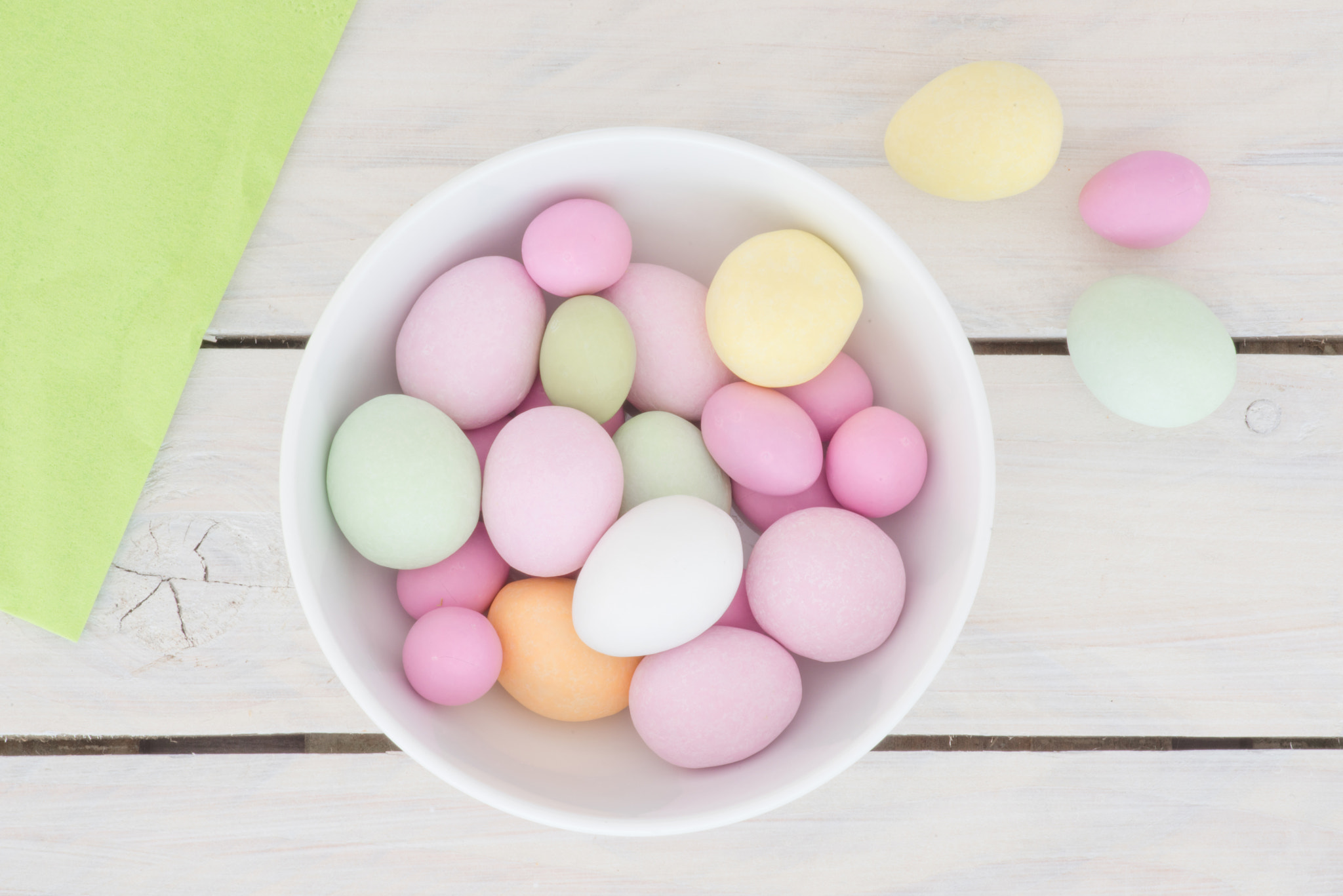Sony a7R + Minolta AF 100mm F2.8 Macro [New] sample photo. Easter eggs in a bowl on a table photography