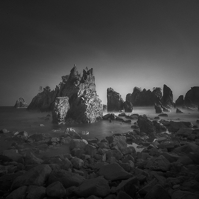 Hasselblad H5D + HCD 24 sample photo. Jagged rocks photography