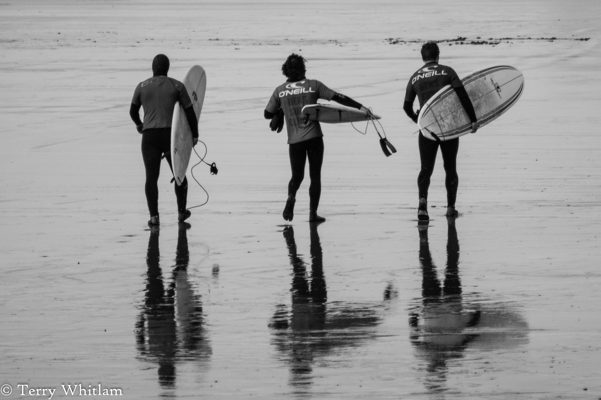 Canon EOS 450D (EOS Rebel XSi / EOS Kiss X2) sample photo. Surfers photography