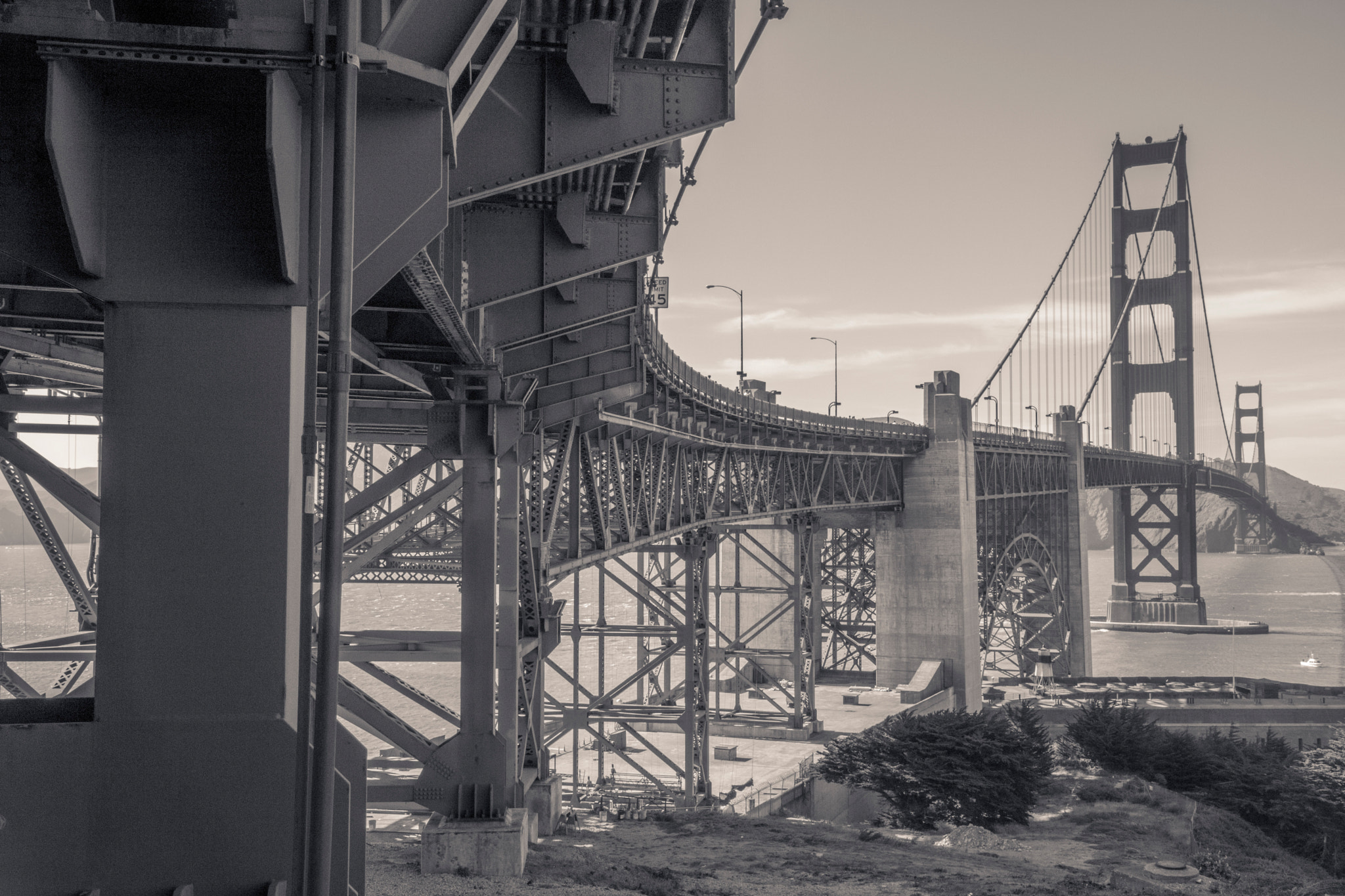 Canon EOS 760D (EOS Rebel T6s / EOS 8000D) sample photo. Massive golden gate photography