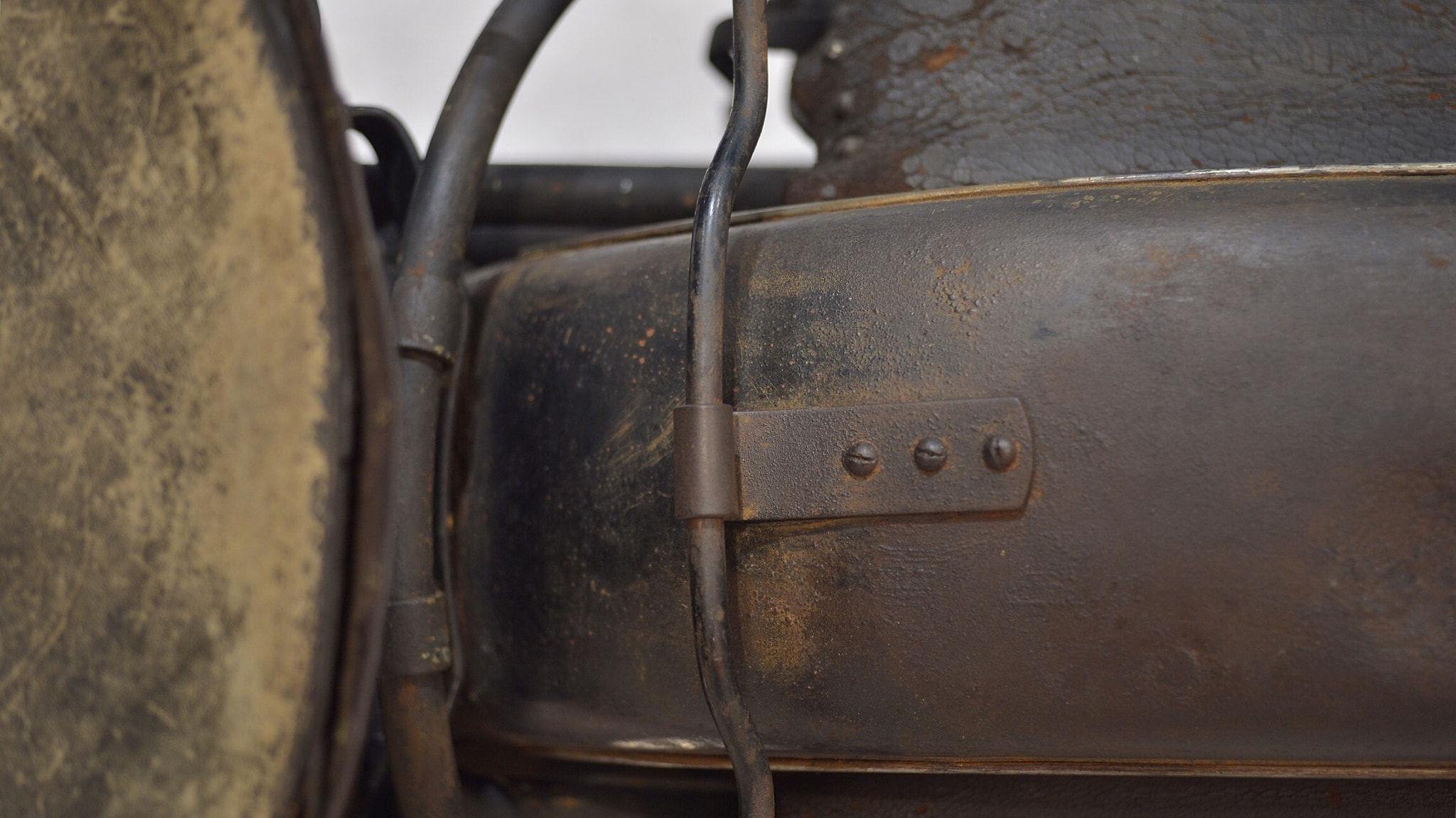 Nikon Df + AF Nikkor 50mm f/1.8 sample photo. Raw photography