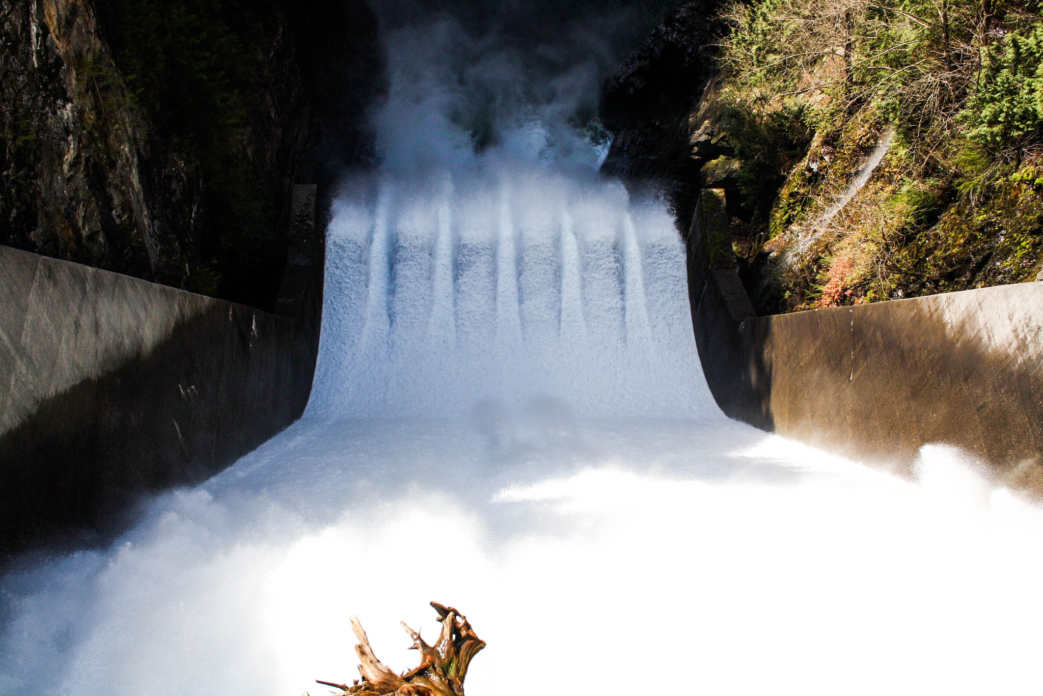 Canon EF-S 18-55mm F3.5-5.6 sample photo. Dam daniel photography