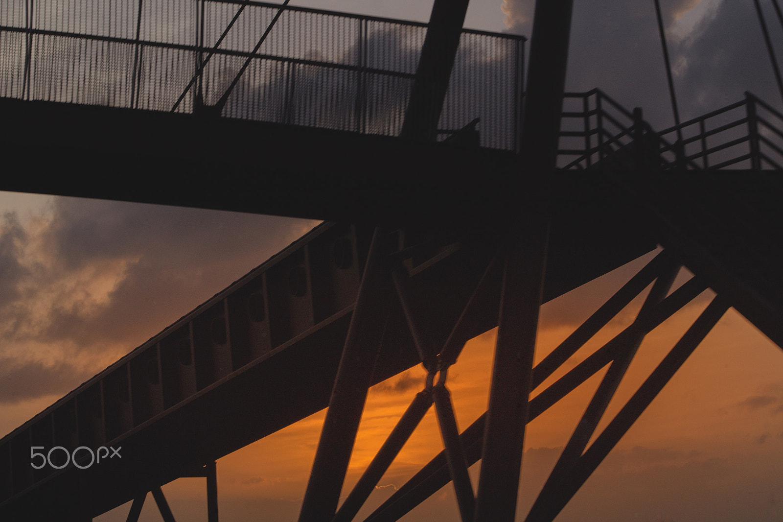 Canon EF 70-210mm f/3.5-4.5 USM sample photo. Geometrical sunset photography