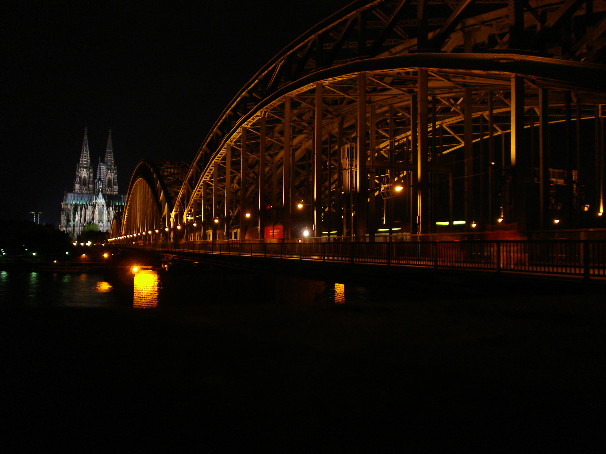 Sony DSC-P43 sample photo. Cologne photography