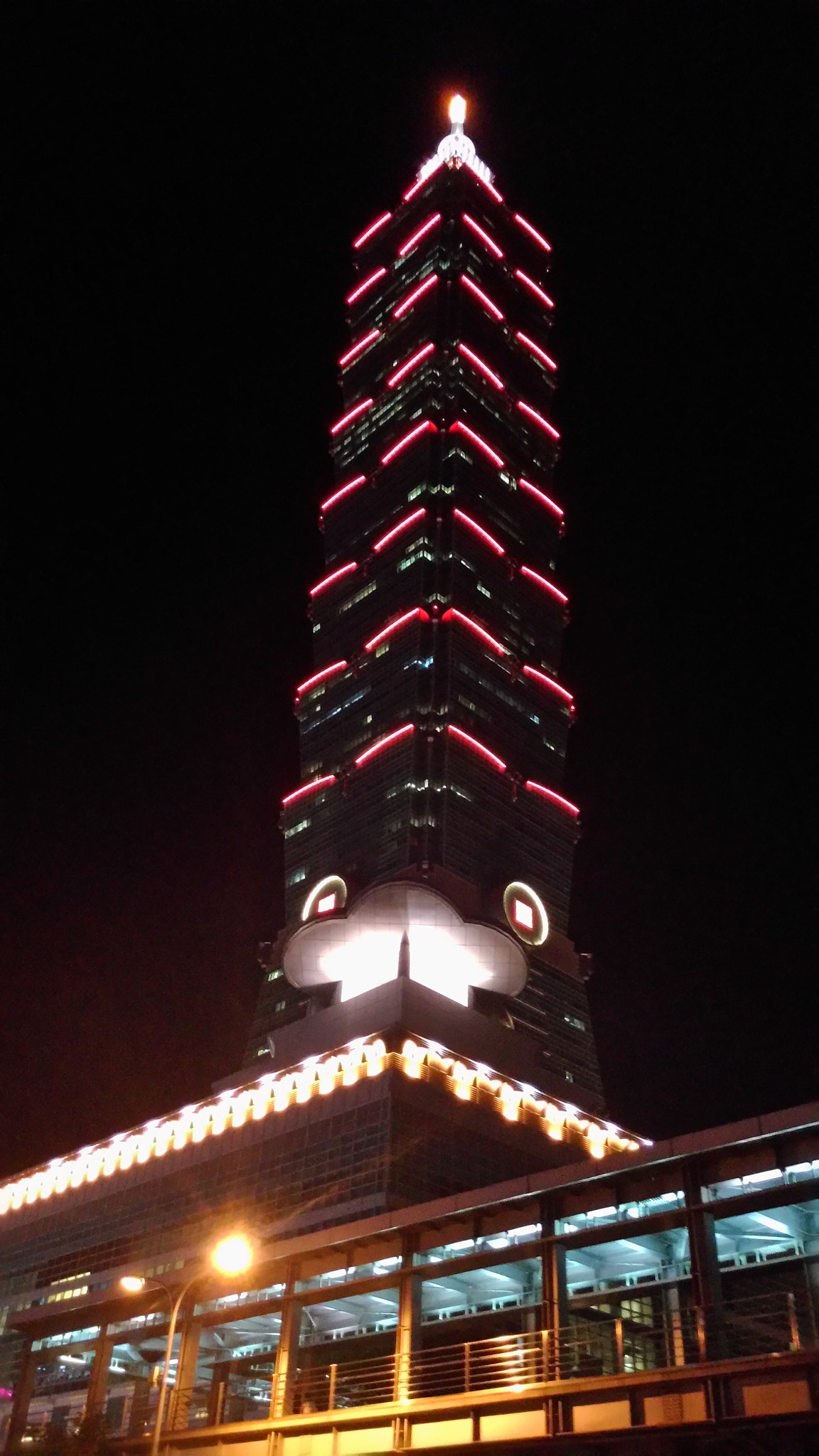 ASUS PadFone sample photo. Taipei 101 photography