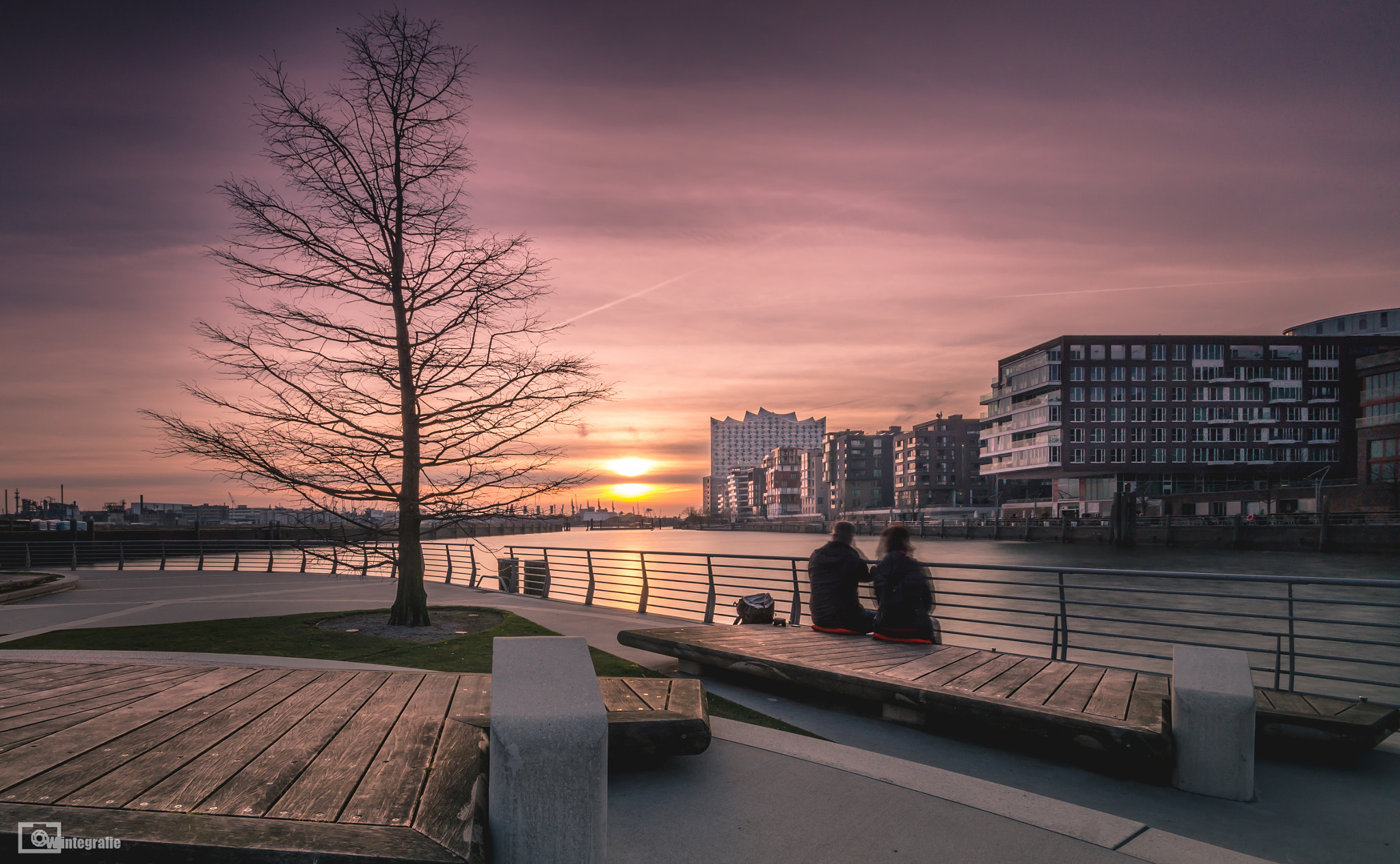 Sigma AF 10-20mm F4-5.6 EX DC sample photo. Marco? polo! sunset at hh city photography