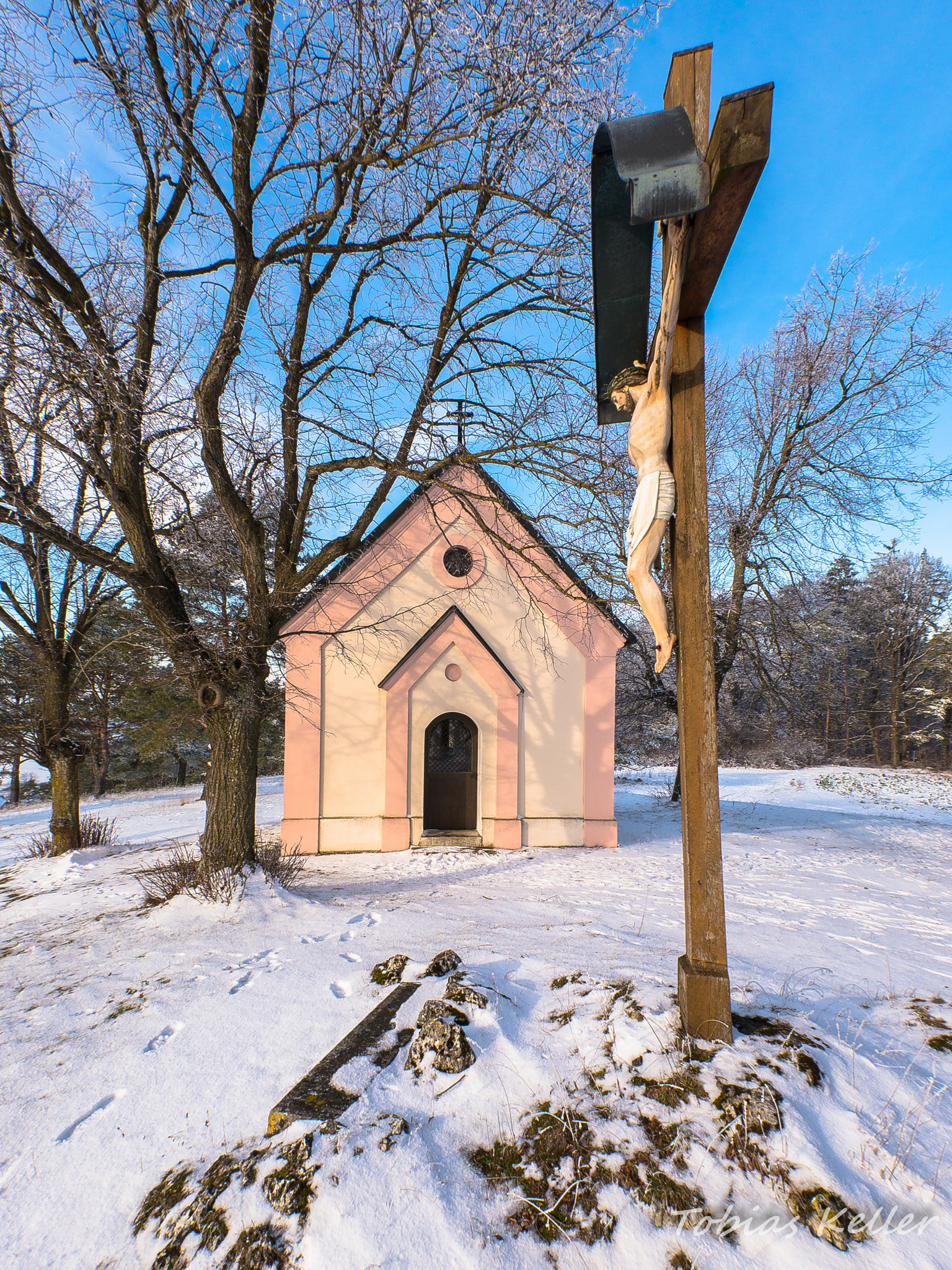 Panasonic Lumix DMC-G5 + Panasonic Lumix G 14mm F2.5 ASPH sample photo. Kapelle und kreuz photography