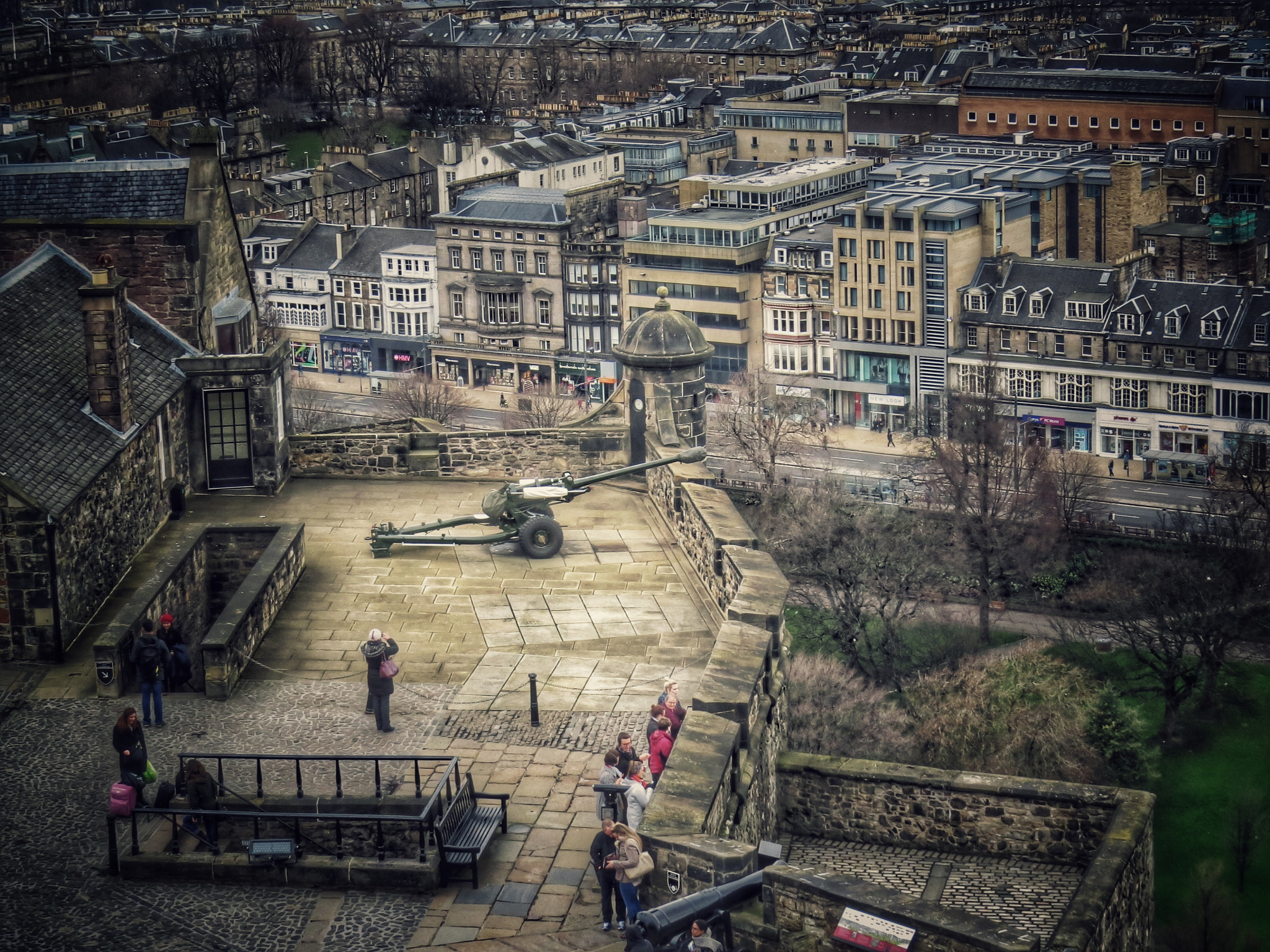 Canon PowerShot SX50 HS sample photo. Edinburgh castle photography